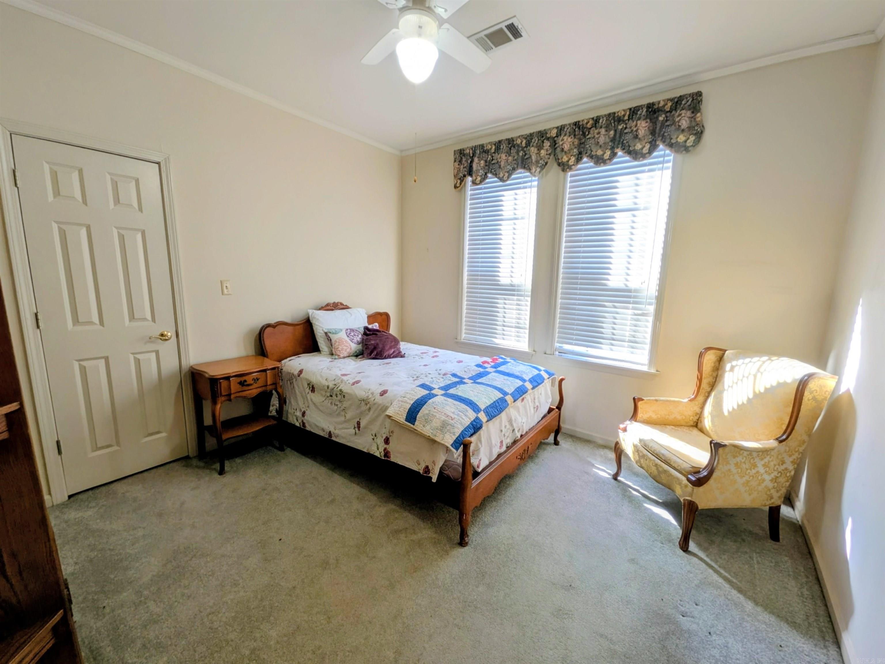 VIEW HILLS - Residential