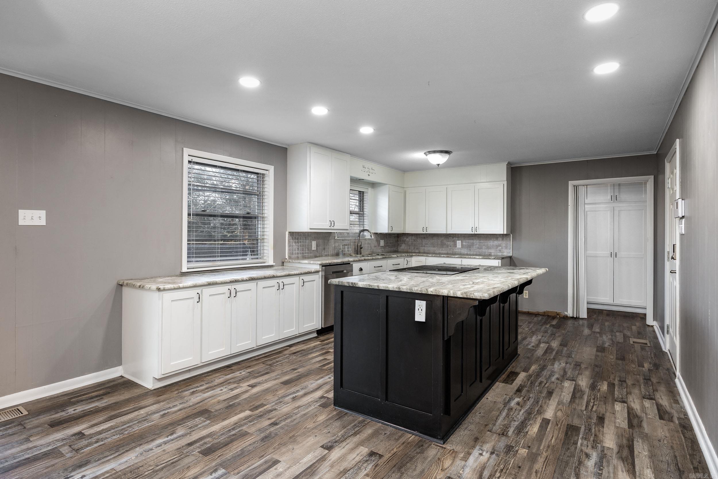 CHICOT ACRES - Residential