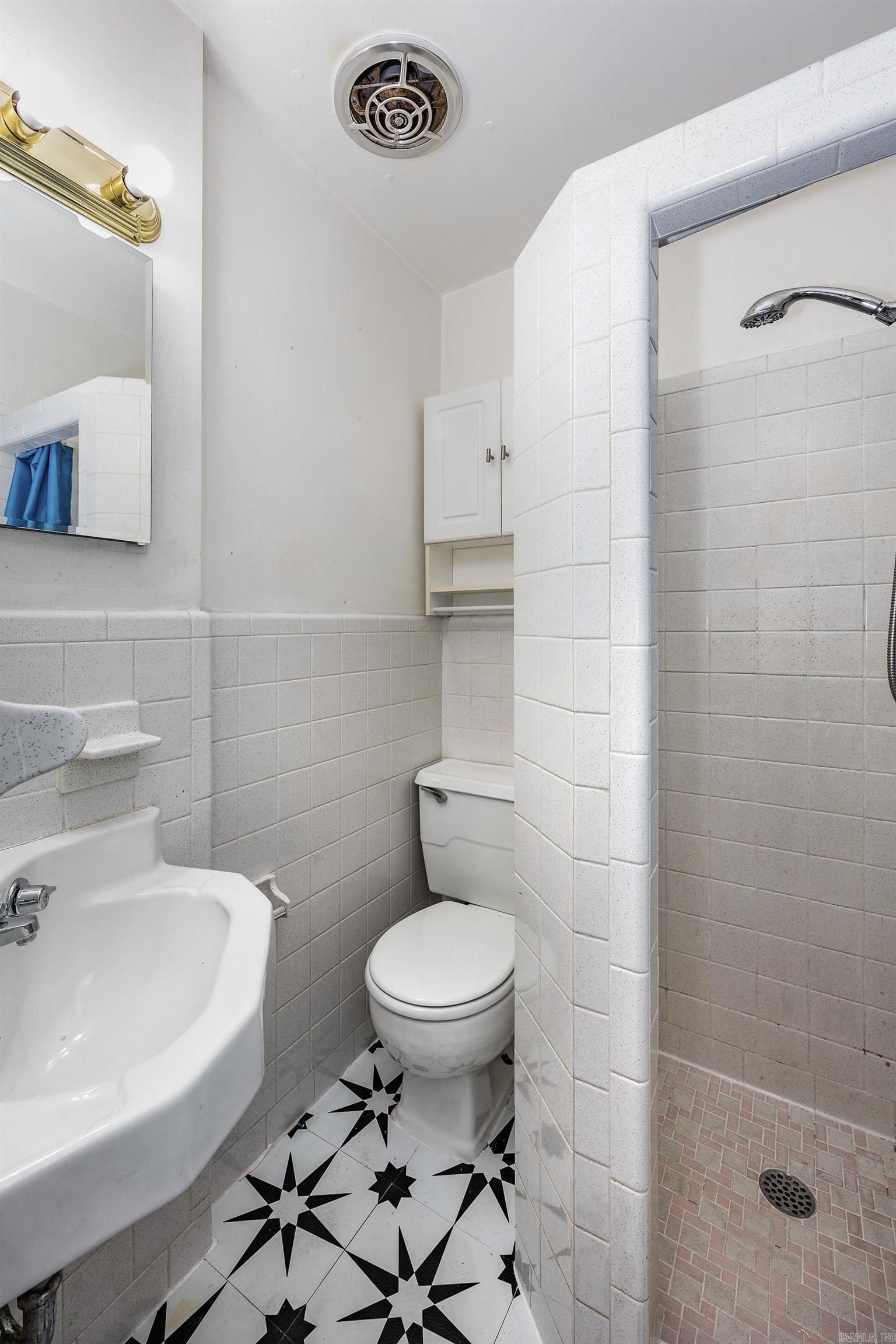 CHICOT ACRES - Residential