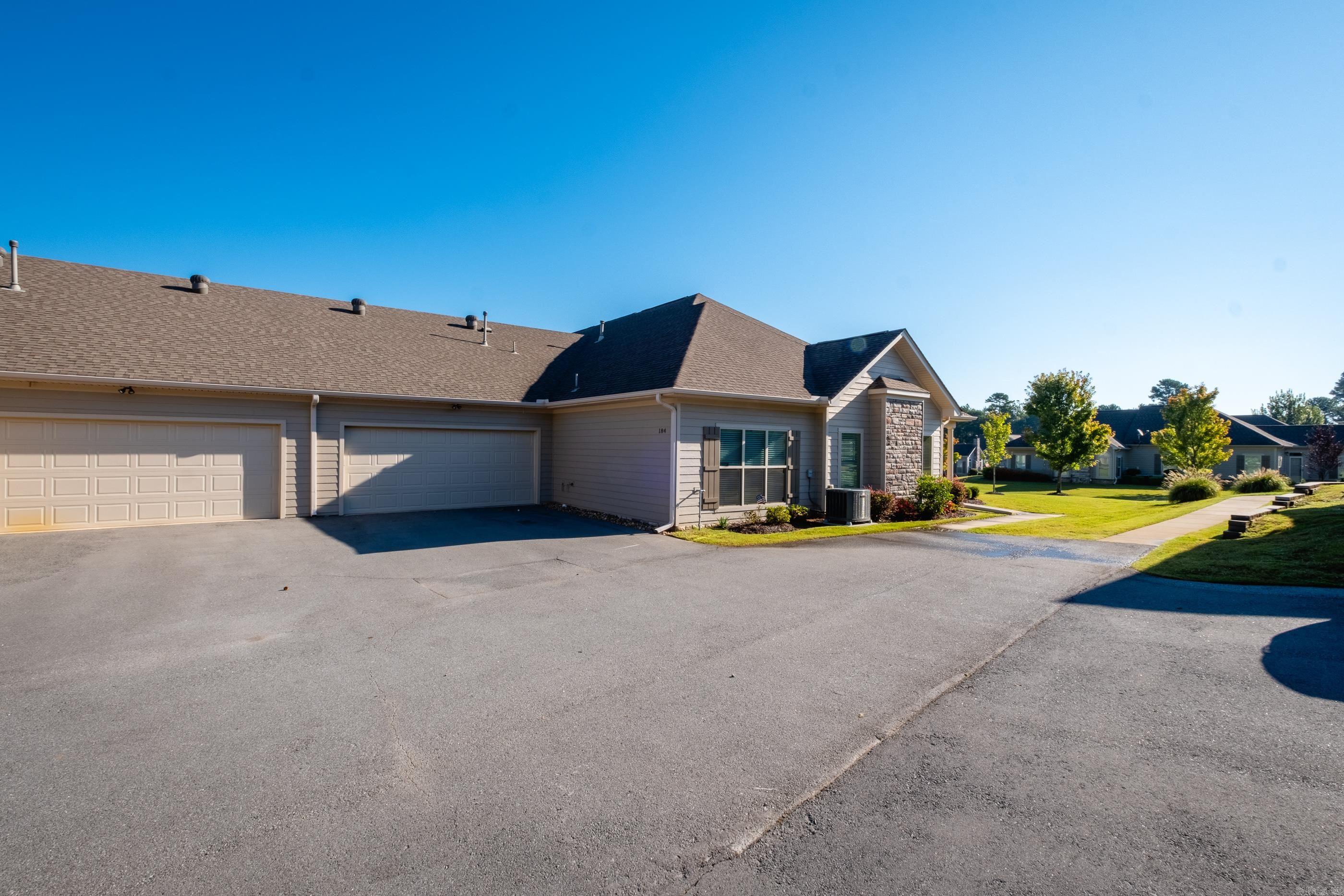 MOUNTAIN TERRACE ESTATES TOWNHOM - Residential