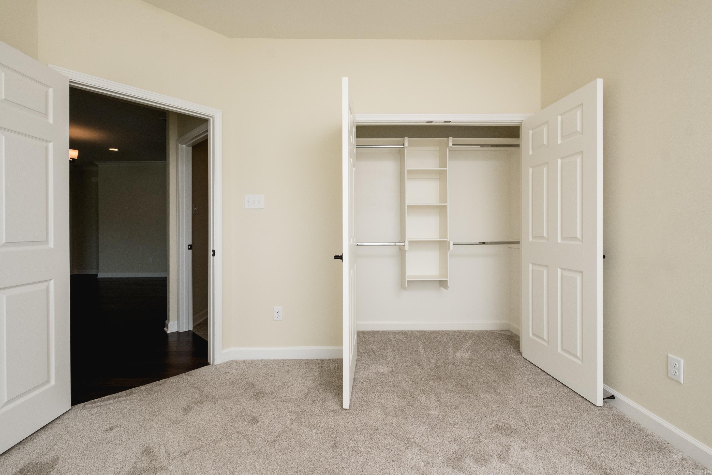 MOUNTAIN TERRACE ESTATES TOWNHOM - Residential
