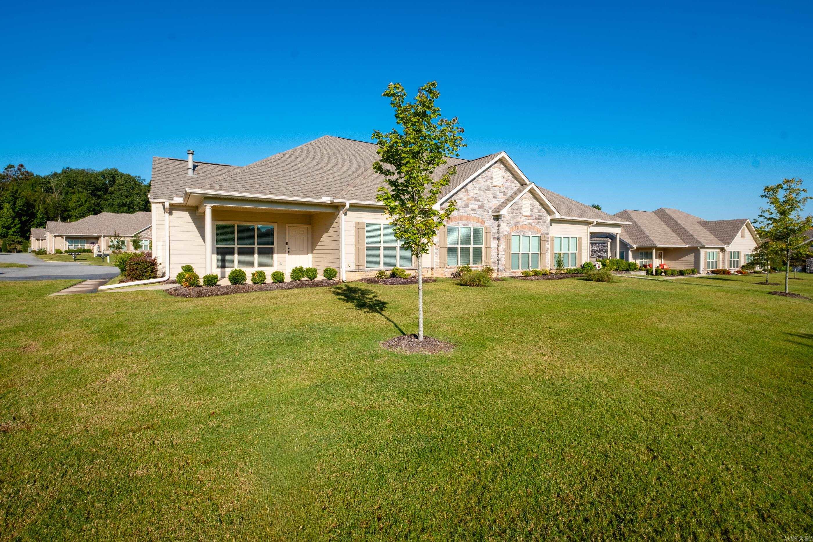 MOUNTAIN TERRACE ESTATES TOWNHOM - Residential