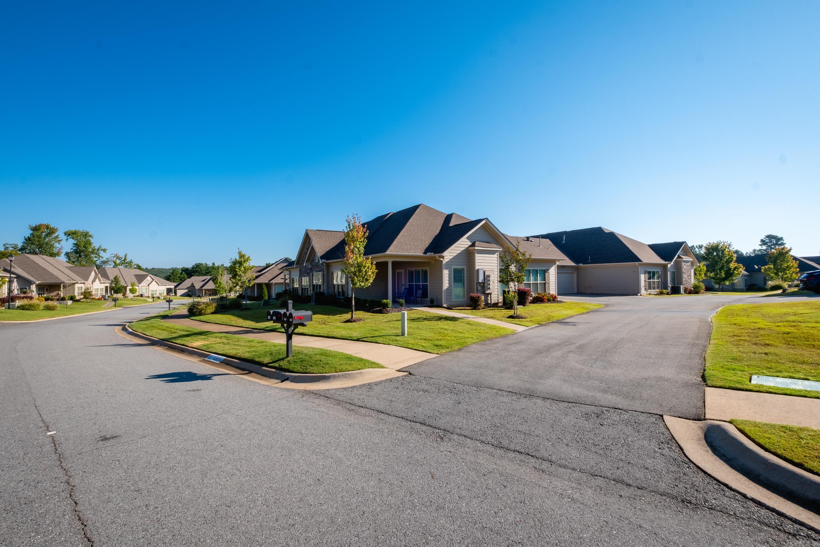 MOUNTAIN TERRACE ESTATES TOWNHOM - Residential