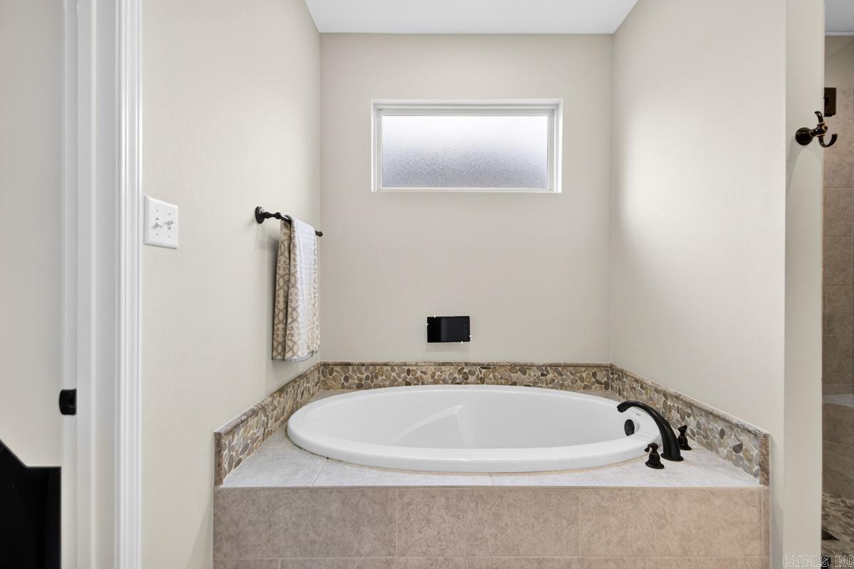 MILLERS GLENN - Residential