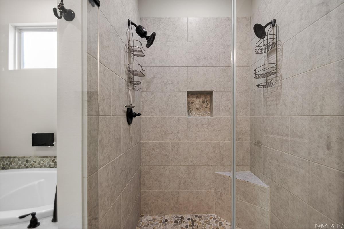 MILLERS GLENN - Residential