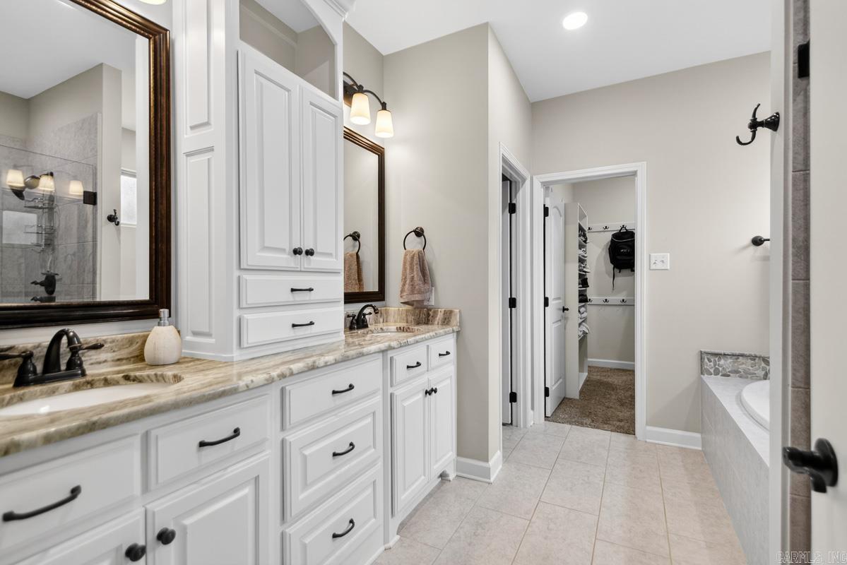 MILLERS GLENN - Residential