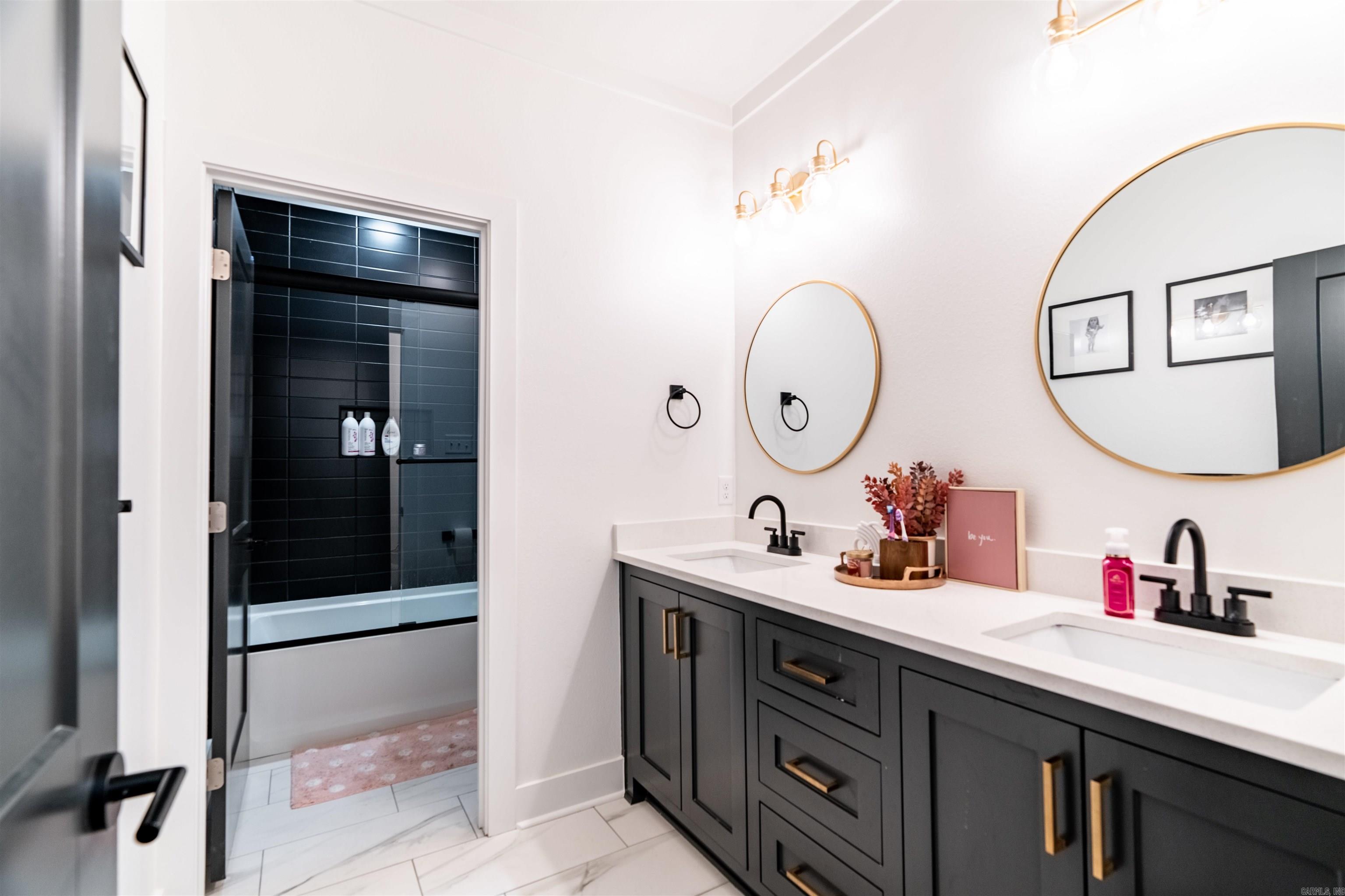 MOUNT TABOR ESTATES - Residential