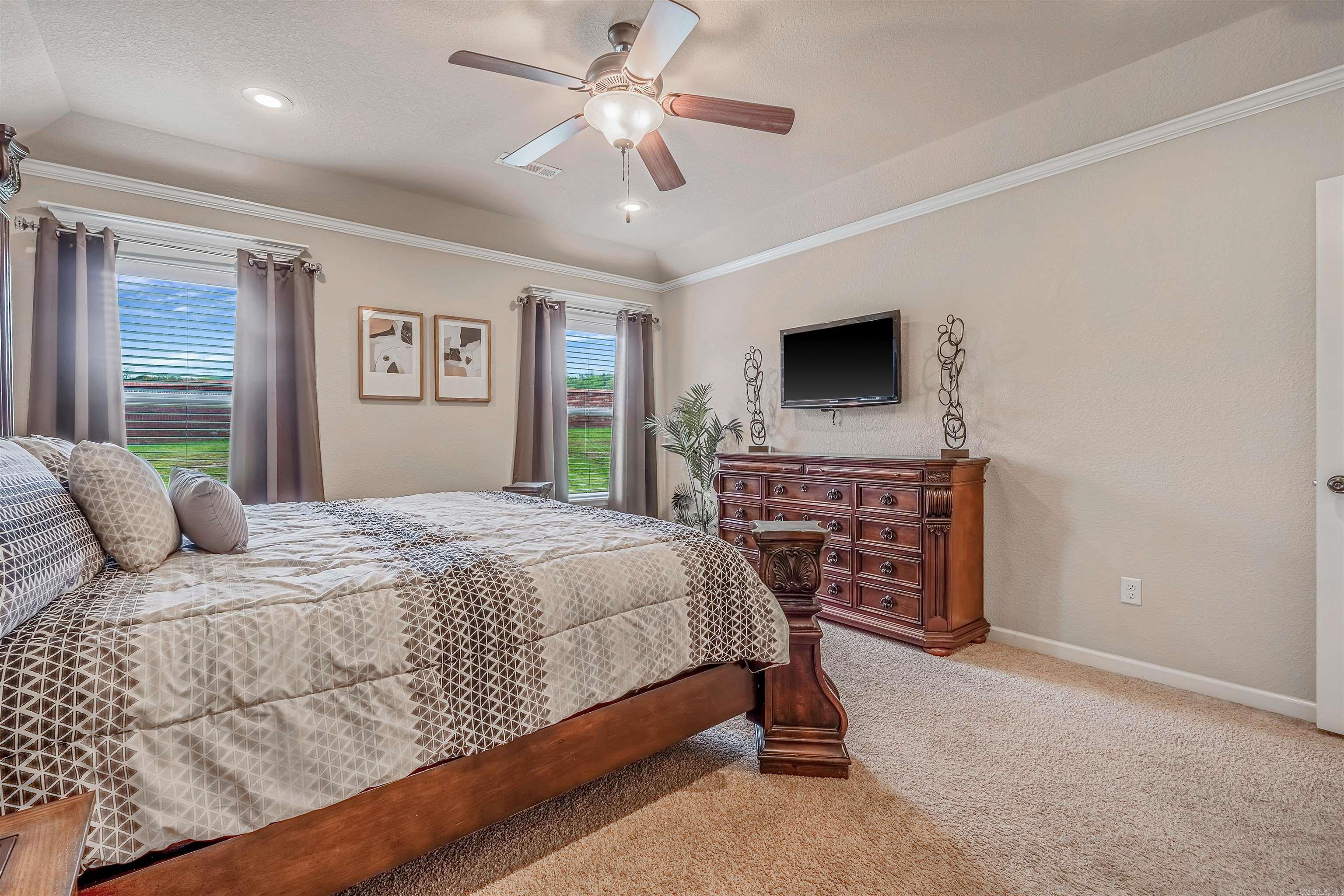 NORTH HILLS - Residential