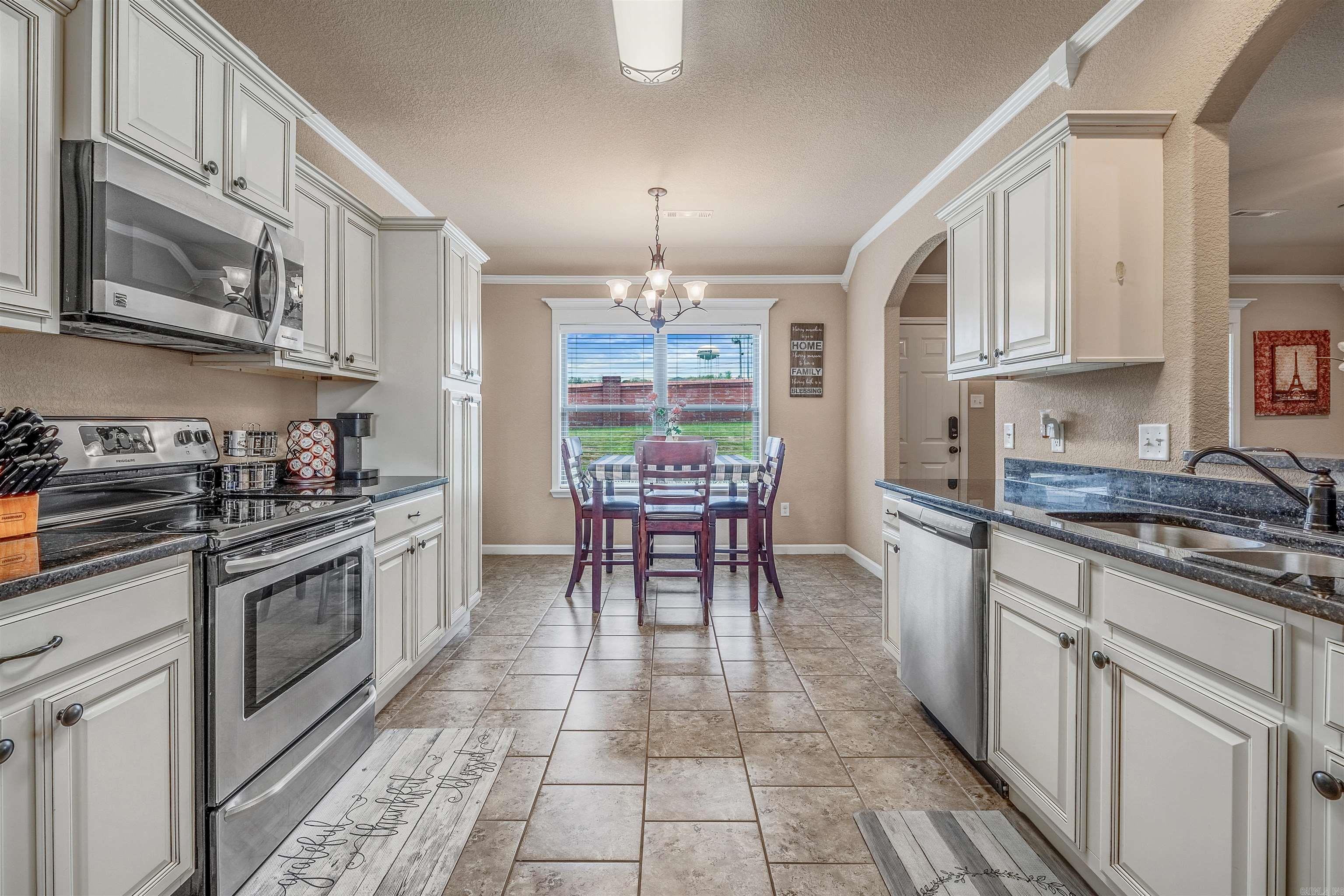 NORTH HILLS - Residential