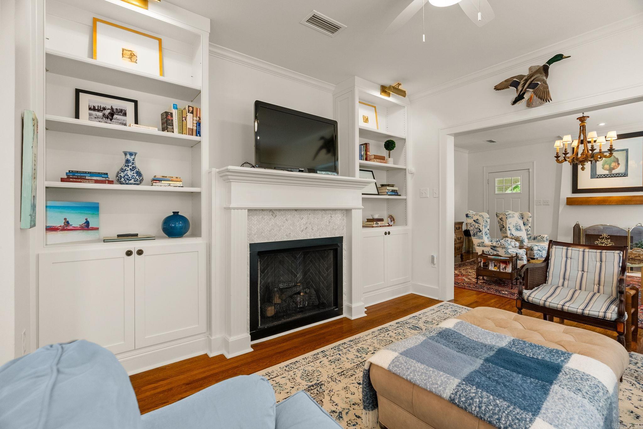 NEWTONS - Residential