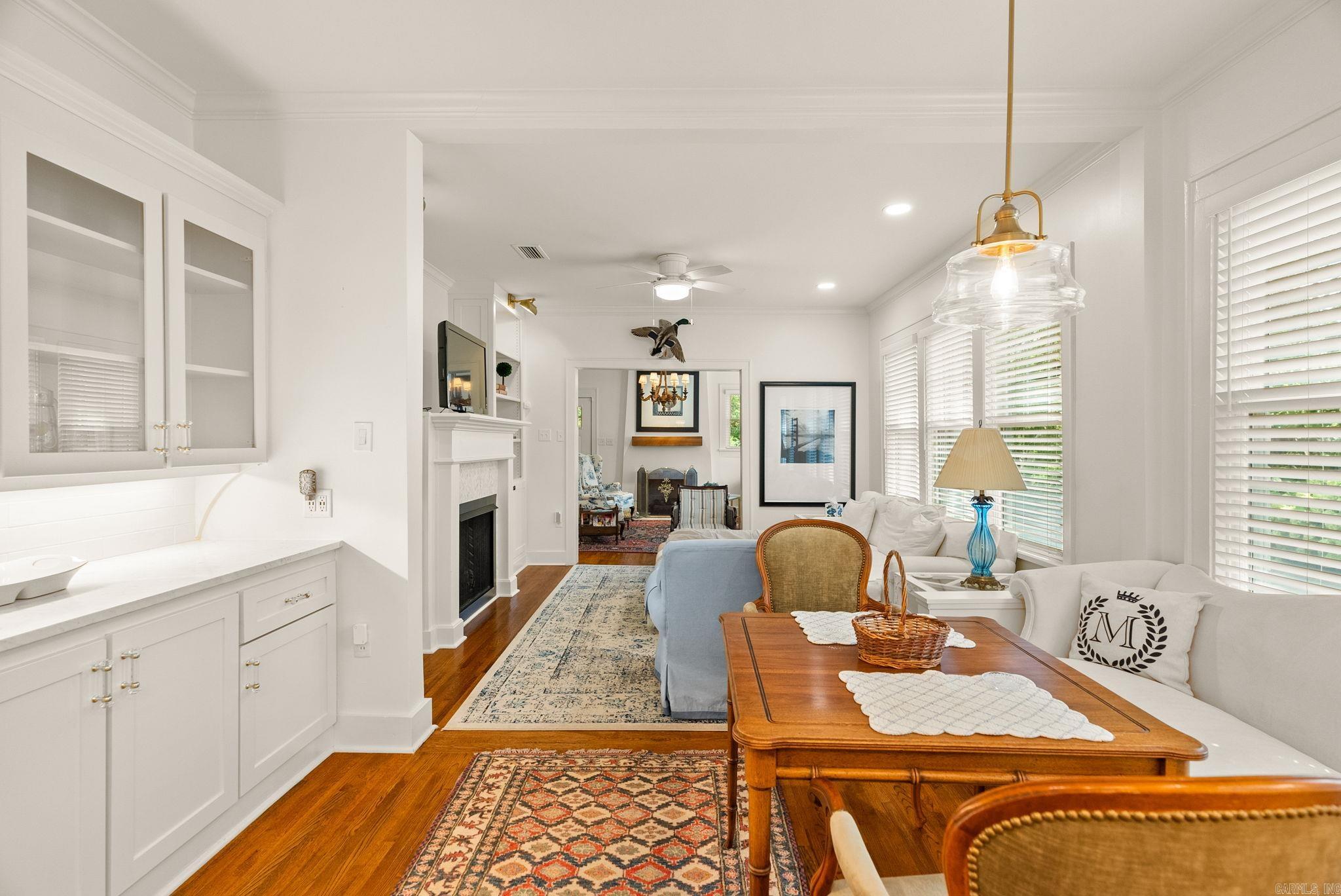 NEWTONS - Residential