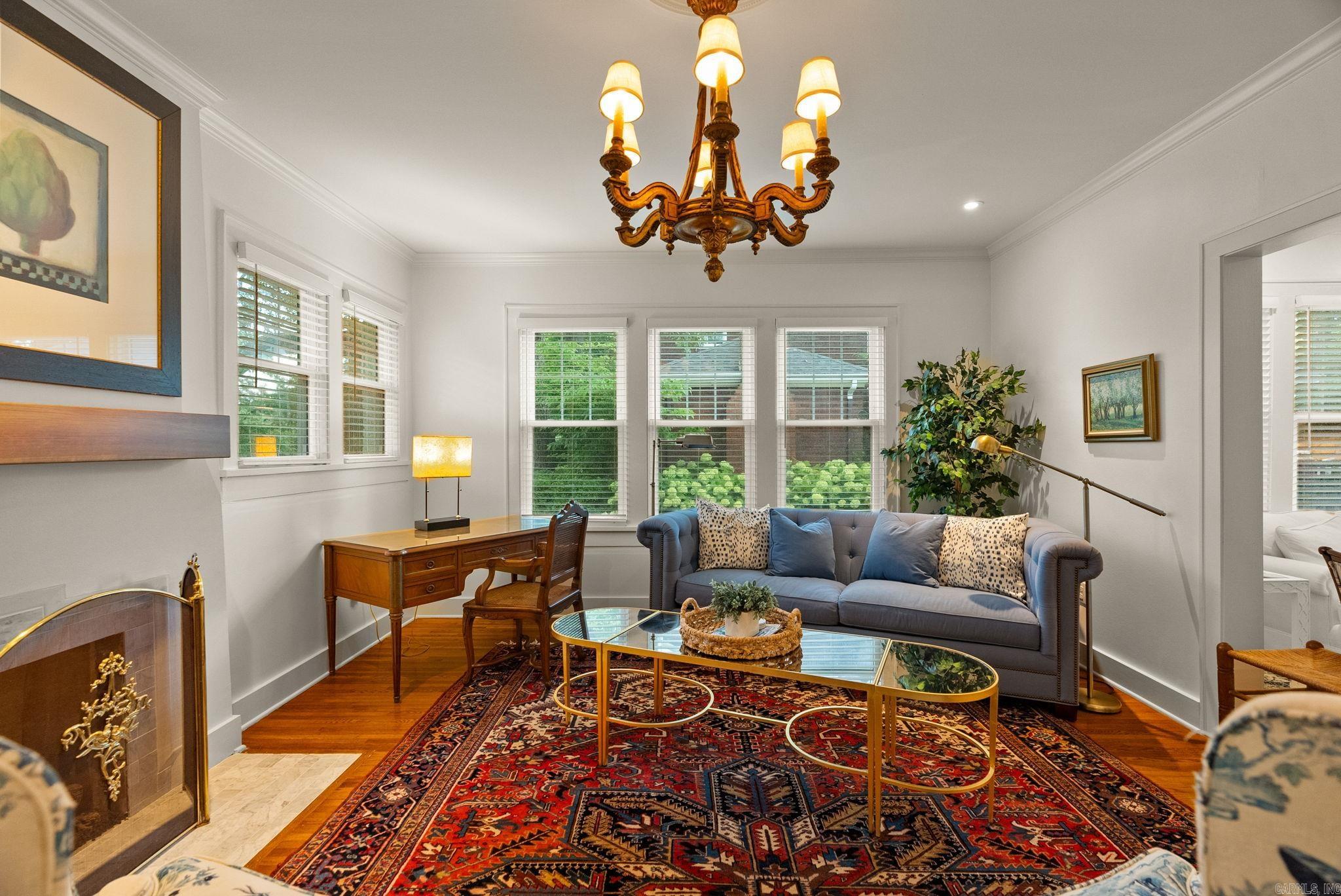 NEWTONS - Residential