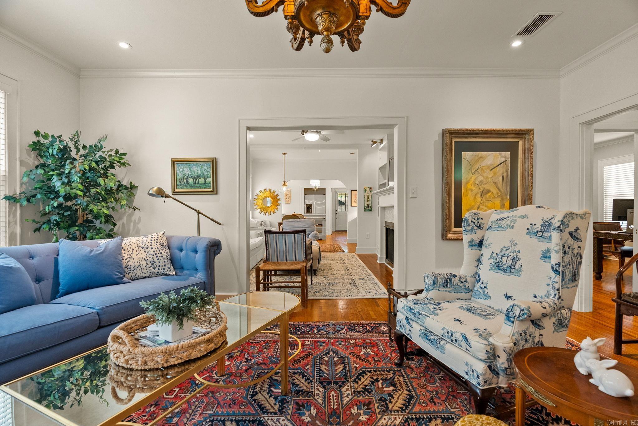 NEWTONS - Residential