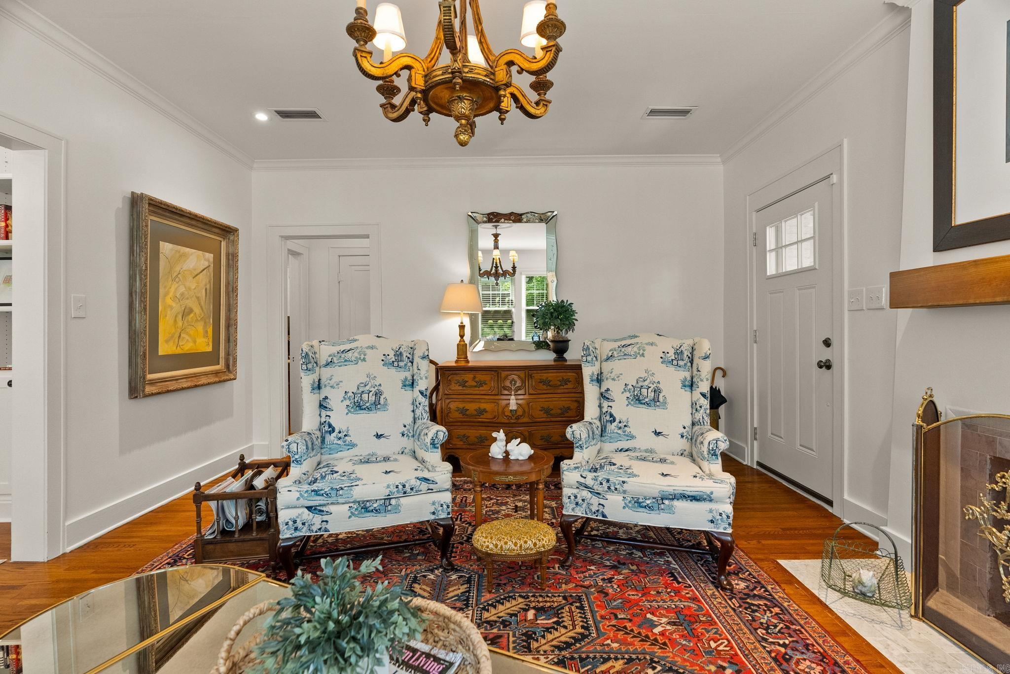 NEWTONS - Residential