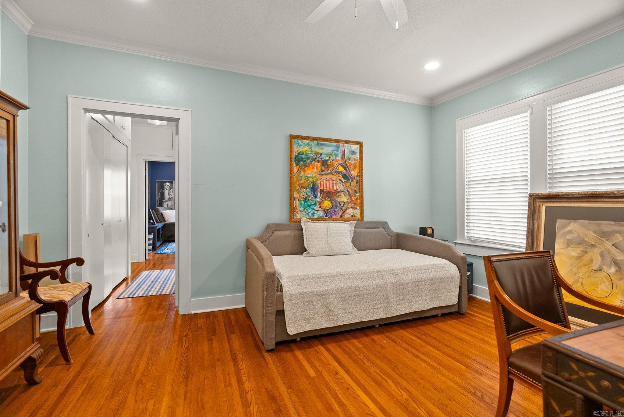 NEWTONS - Residential