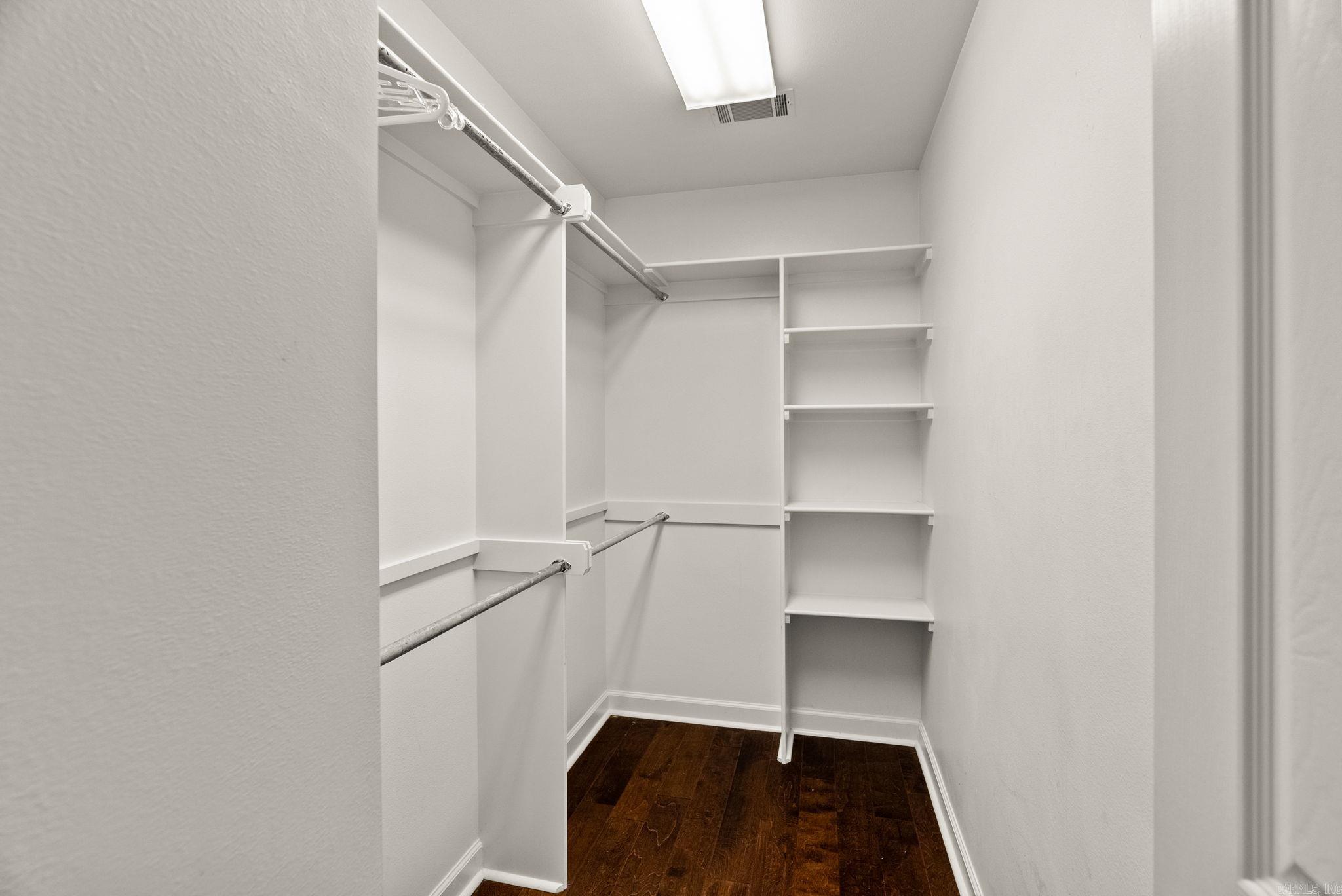 NEWTONS - Residential