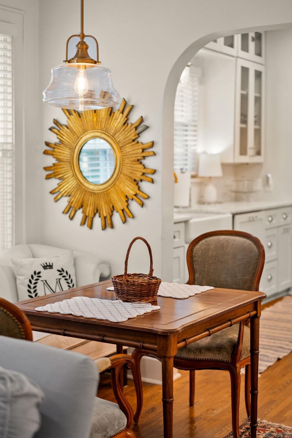 NEWTONS - Residential