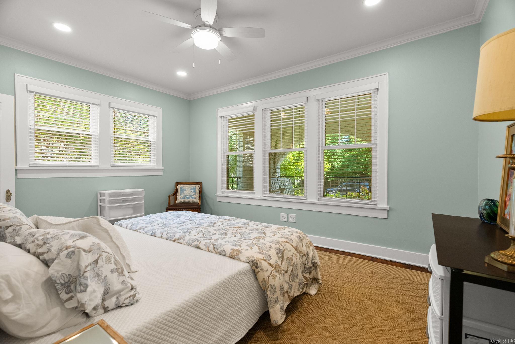 NEWTONS - Residential