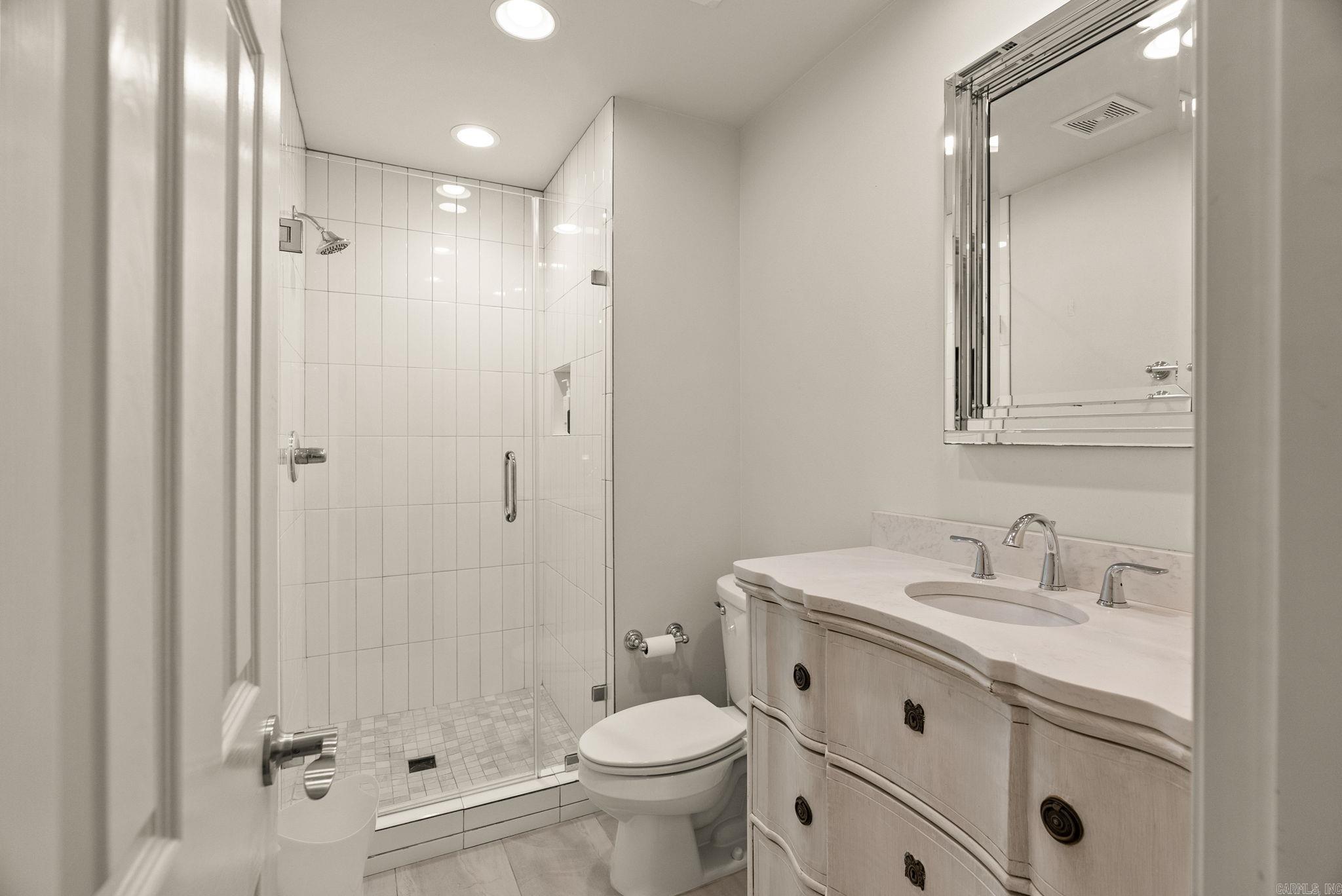 NEWTONS - Residential