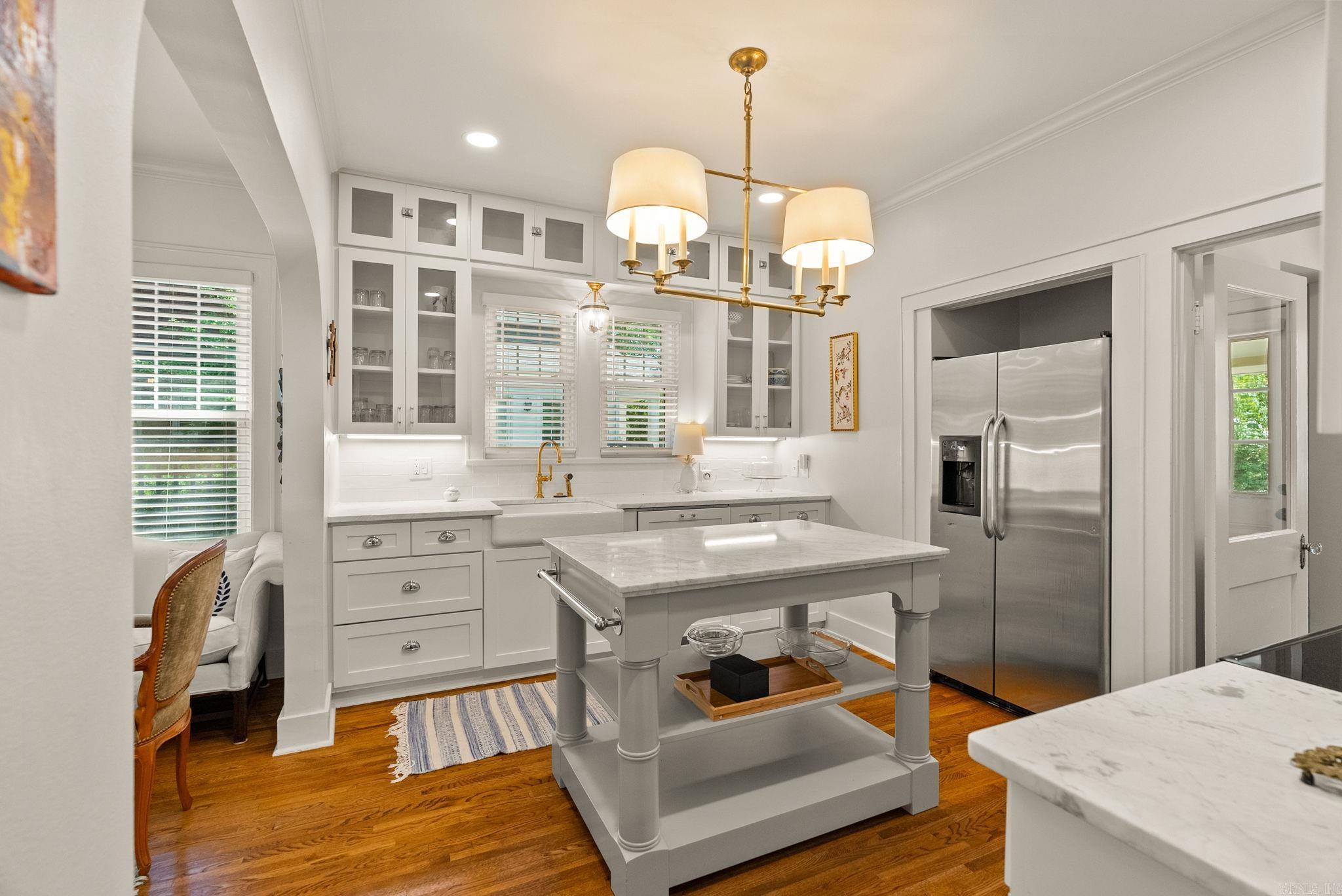 NEWTONS - Residential