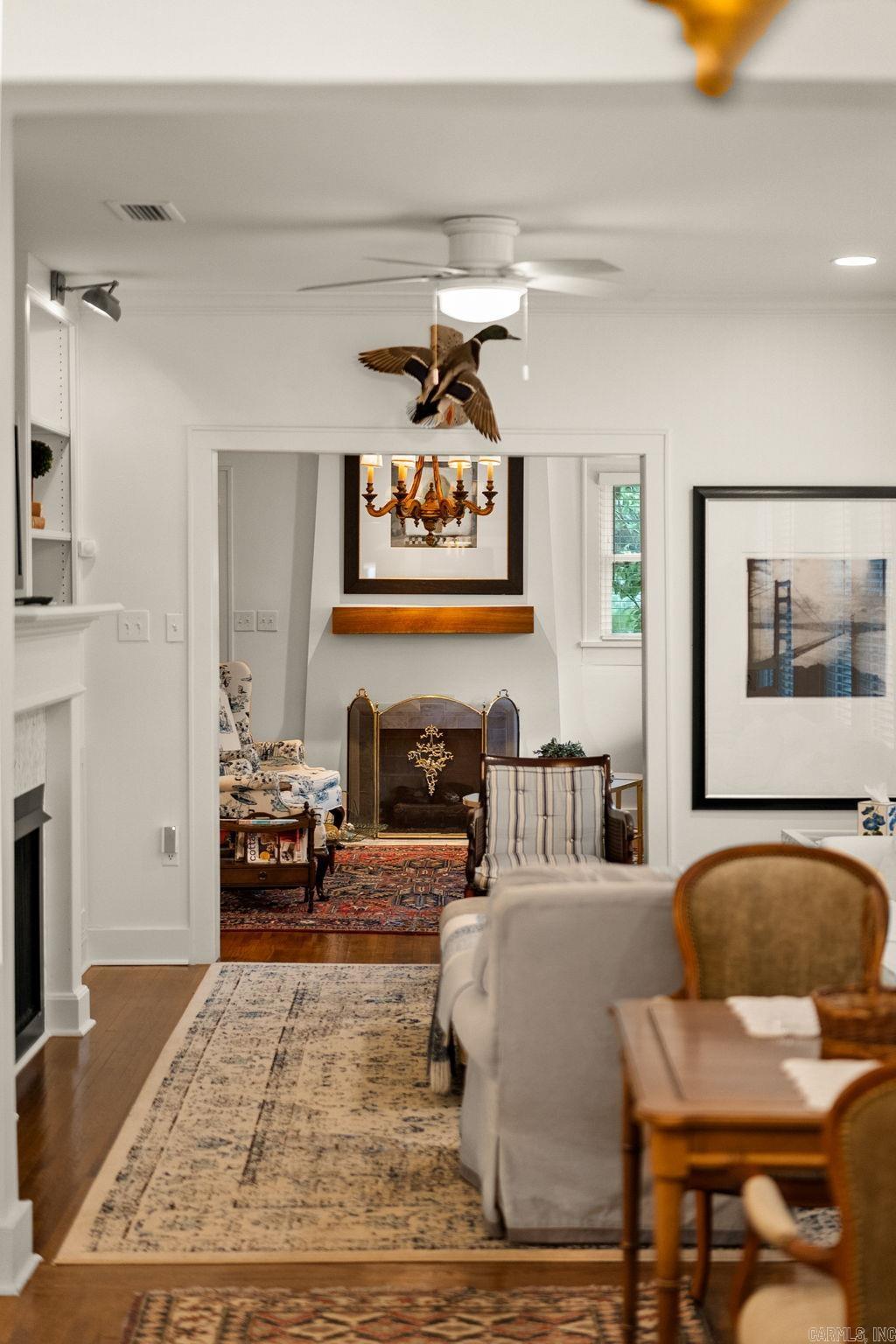 NEWTONS - Residential