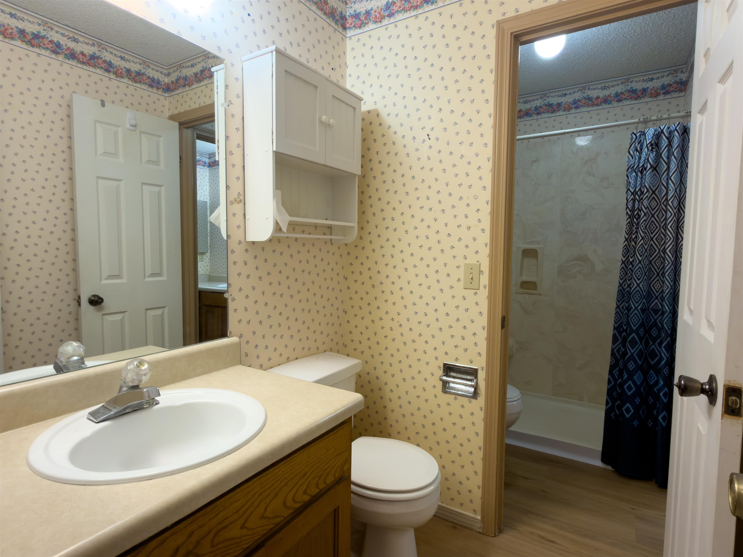 CHEROKEE COURTS - Residential