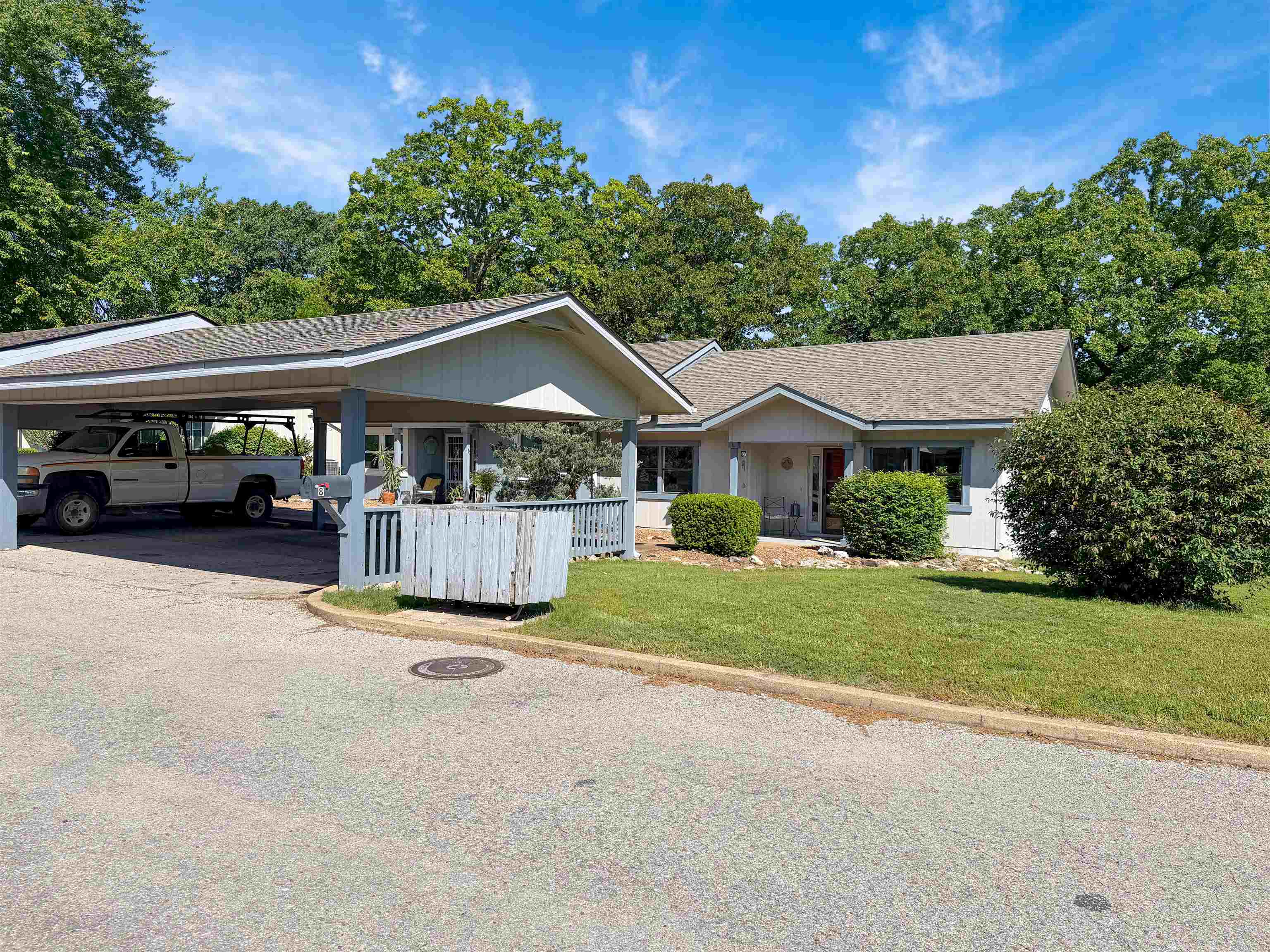 CHEROKEE COURTS - Residential