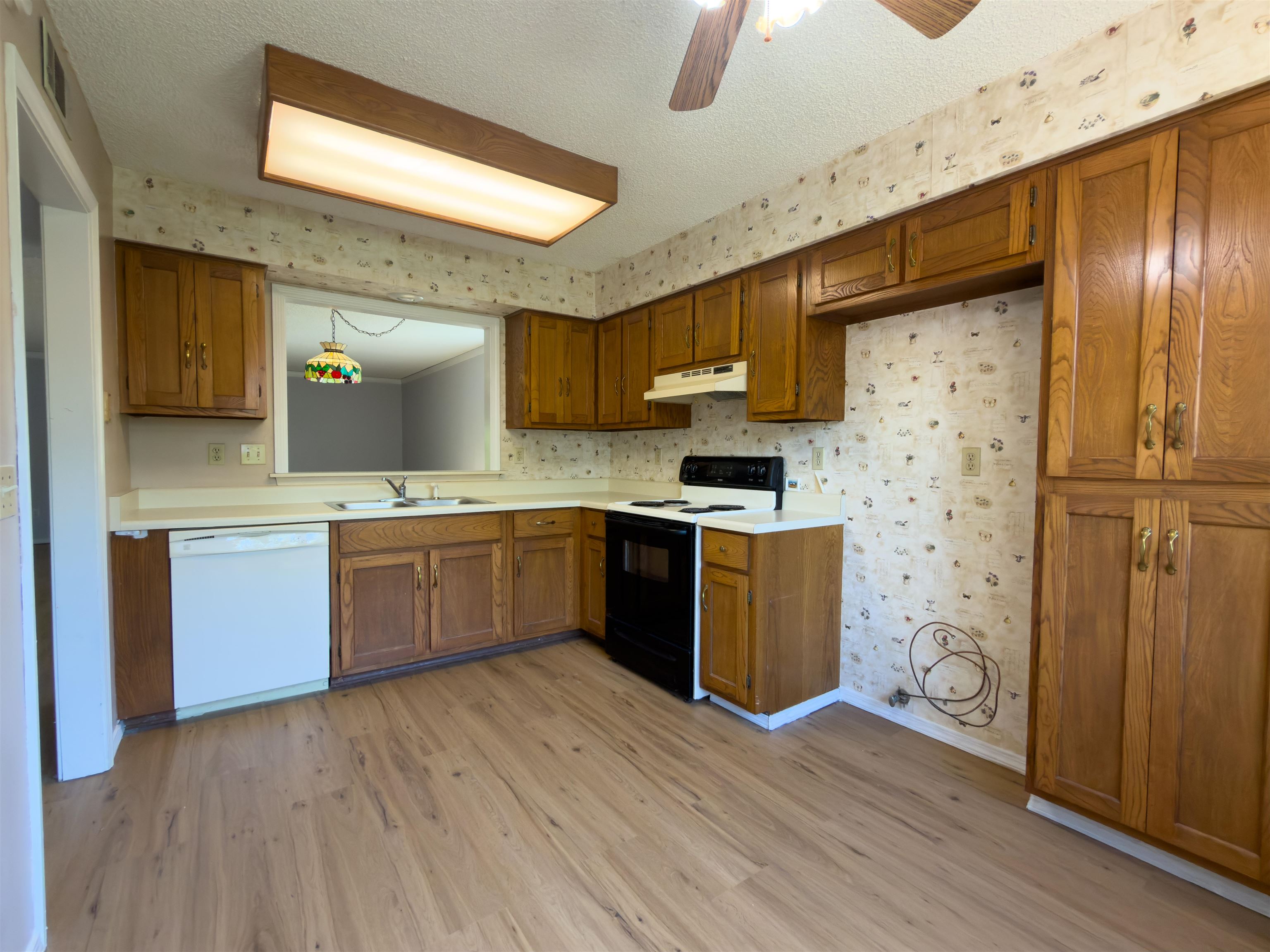 CHEROKEE COURTS - Residential