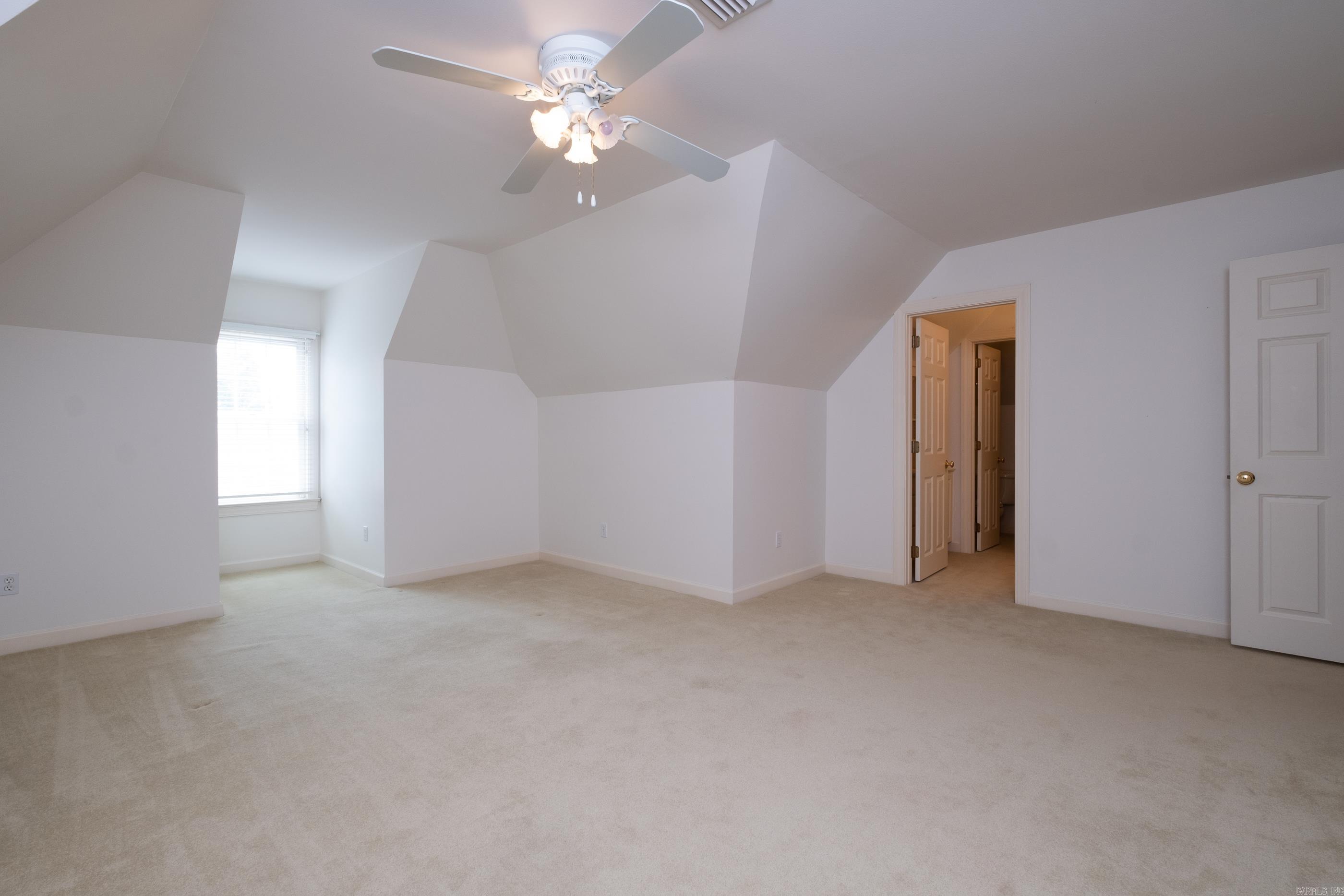 CHENAL VALLEY MARGEUAX - Residential