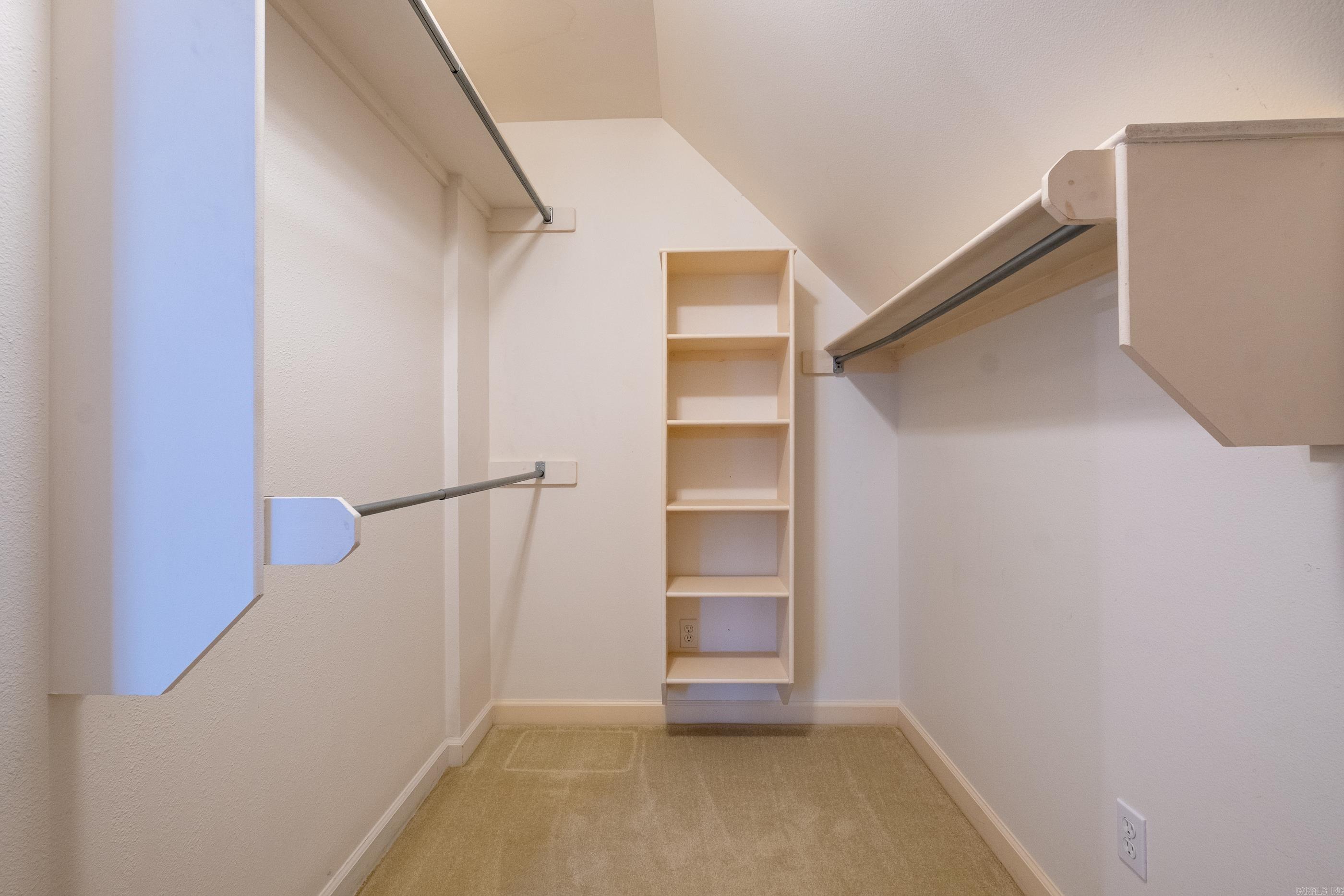 CHENAL VALLEY MARGEUAX - Residential