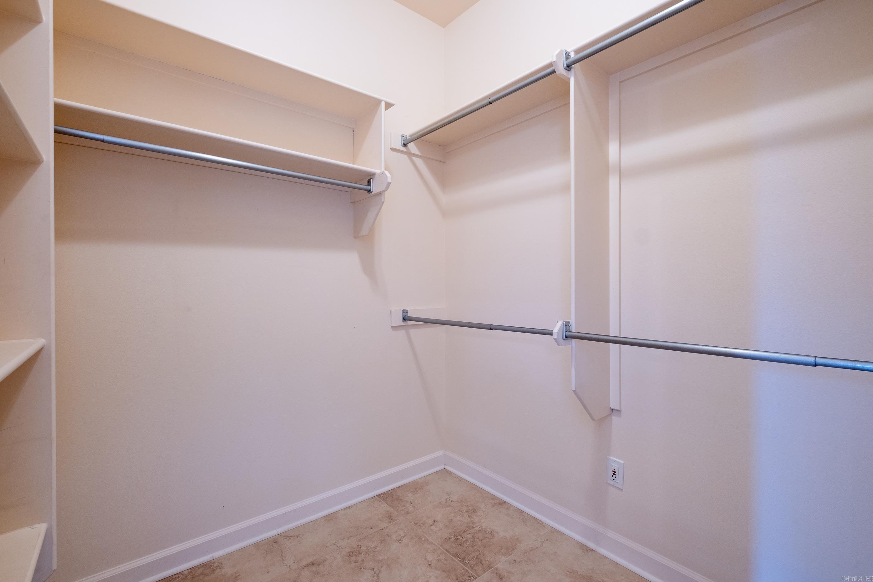 CHENAL VALLEY MARGEUAX - Residential