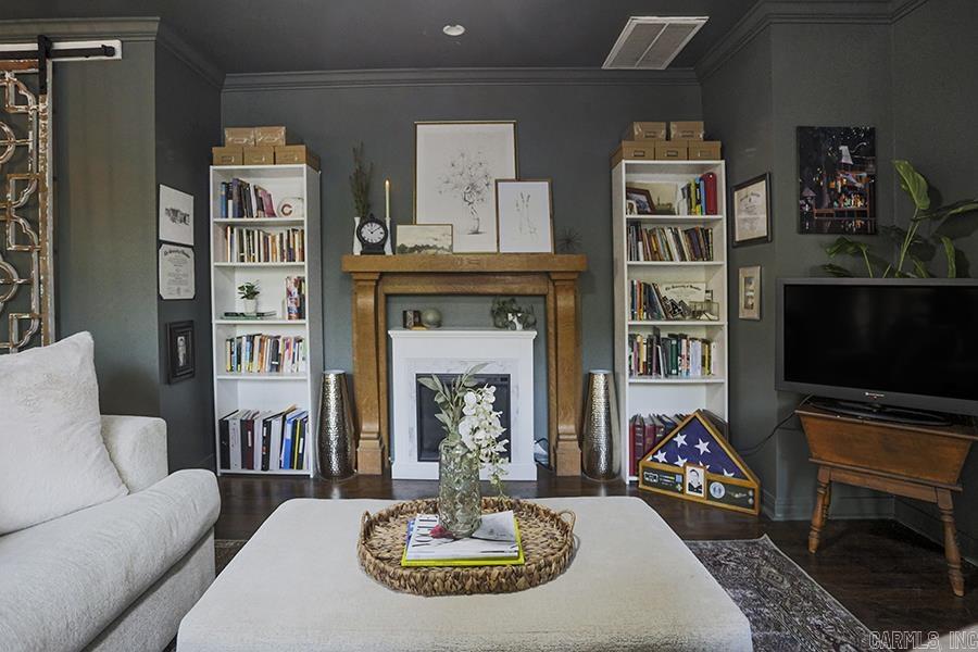 PLAZA HEIGHTS - Residential