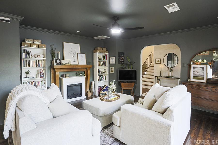 PLAZA HEIGHTS - Residential