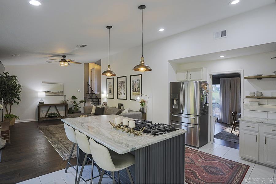 PLAZA HEIGHTS - Residential