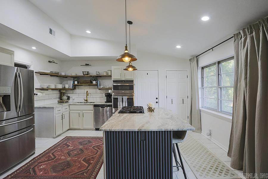 PLAZA HEIGHTS - Residential