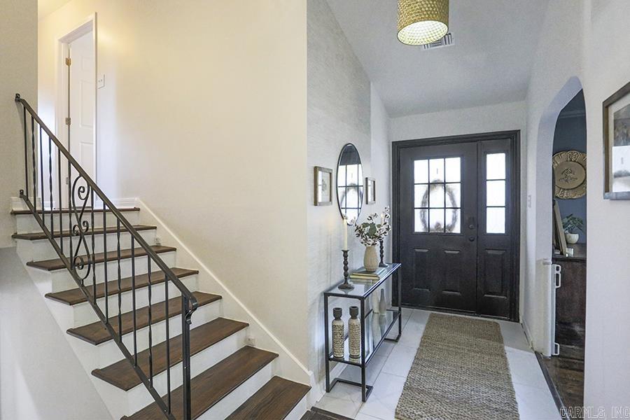 PLAZA HEIGHTS - Residential