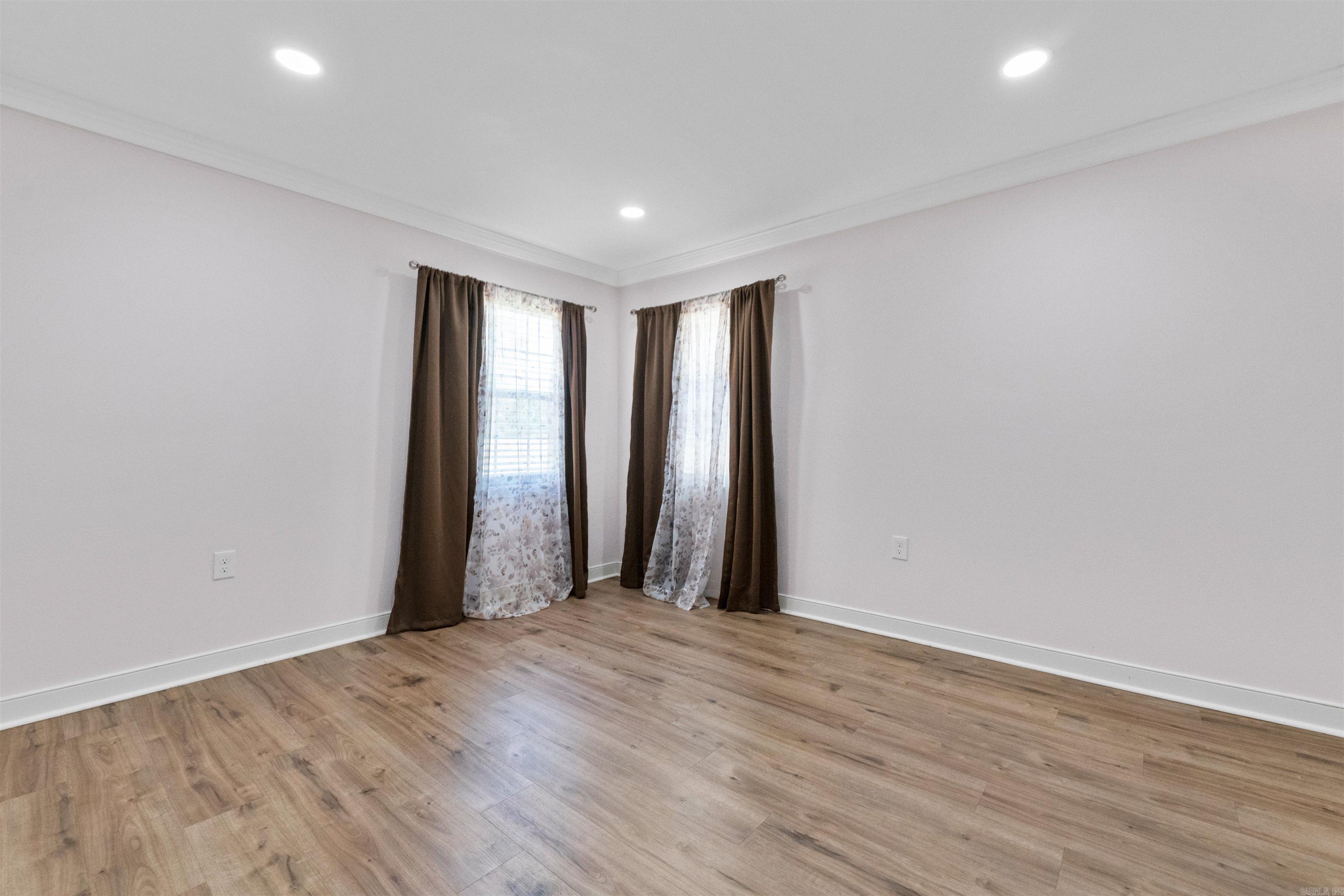 WAKEFIELD VILLAGE - Residential