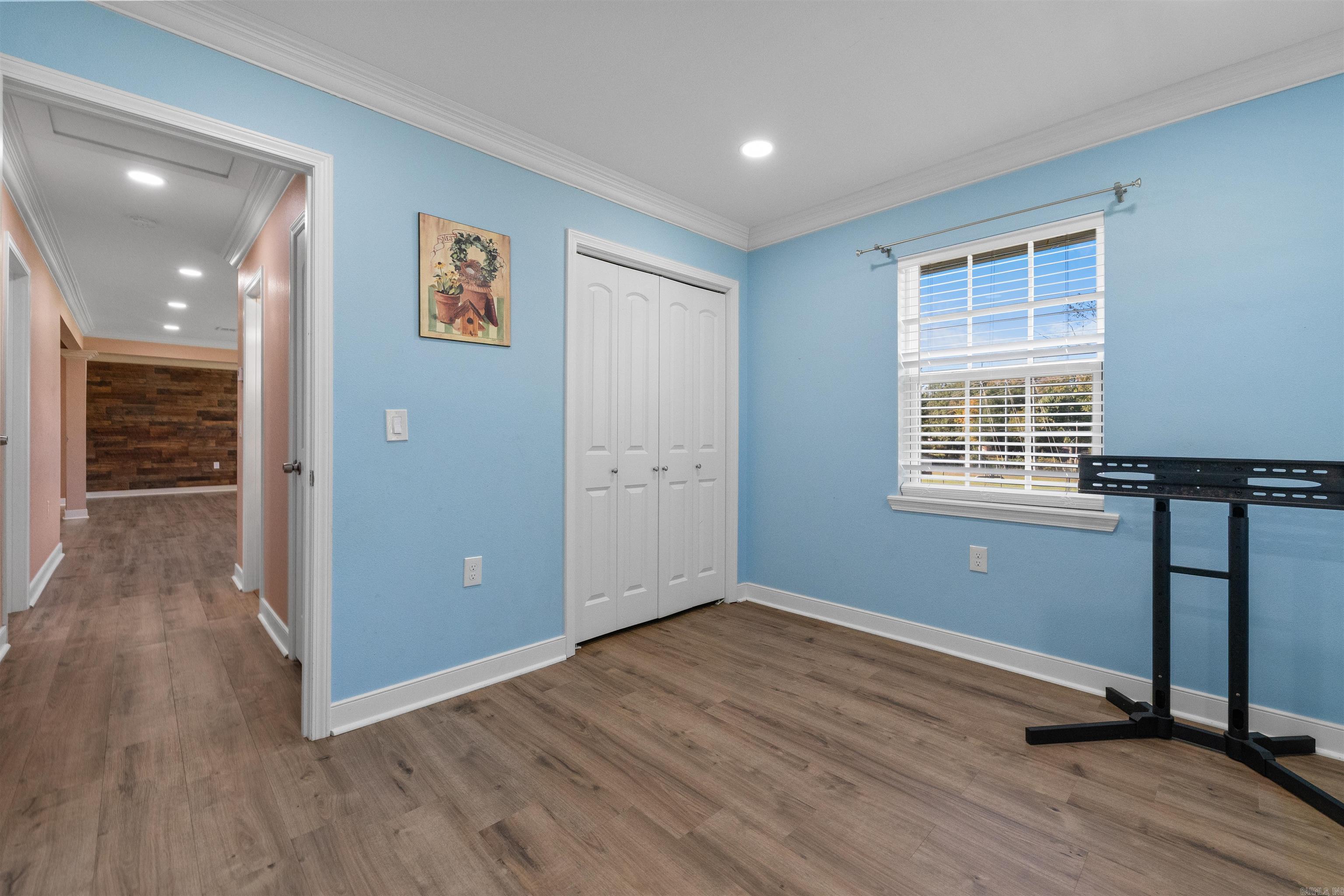 WAKEFIELD VILLAGE - Residential