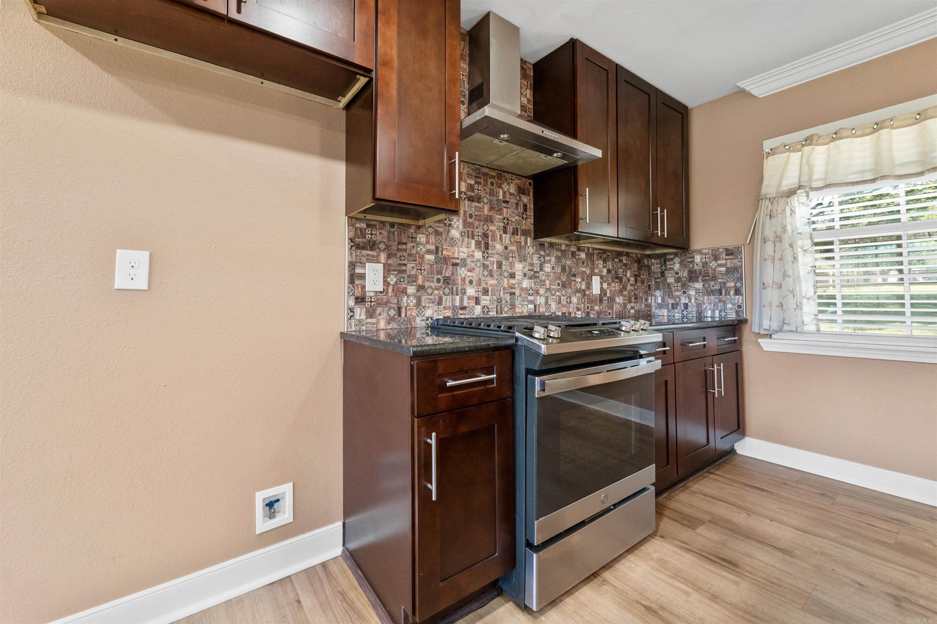 WAKEFIELD VILLAGE - Residential