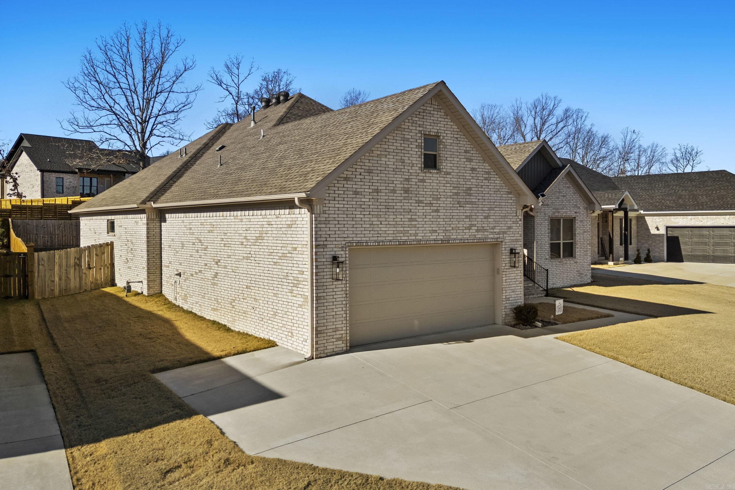 MILLERS GLENN - Residential