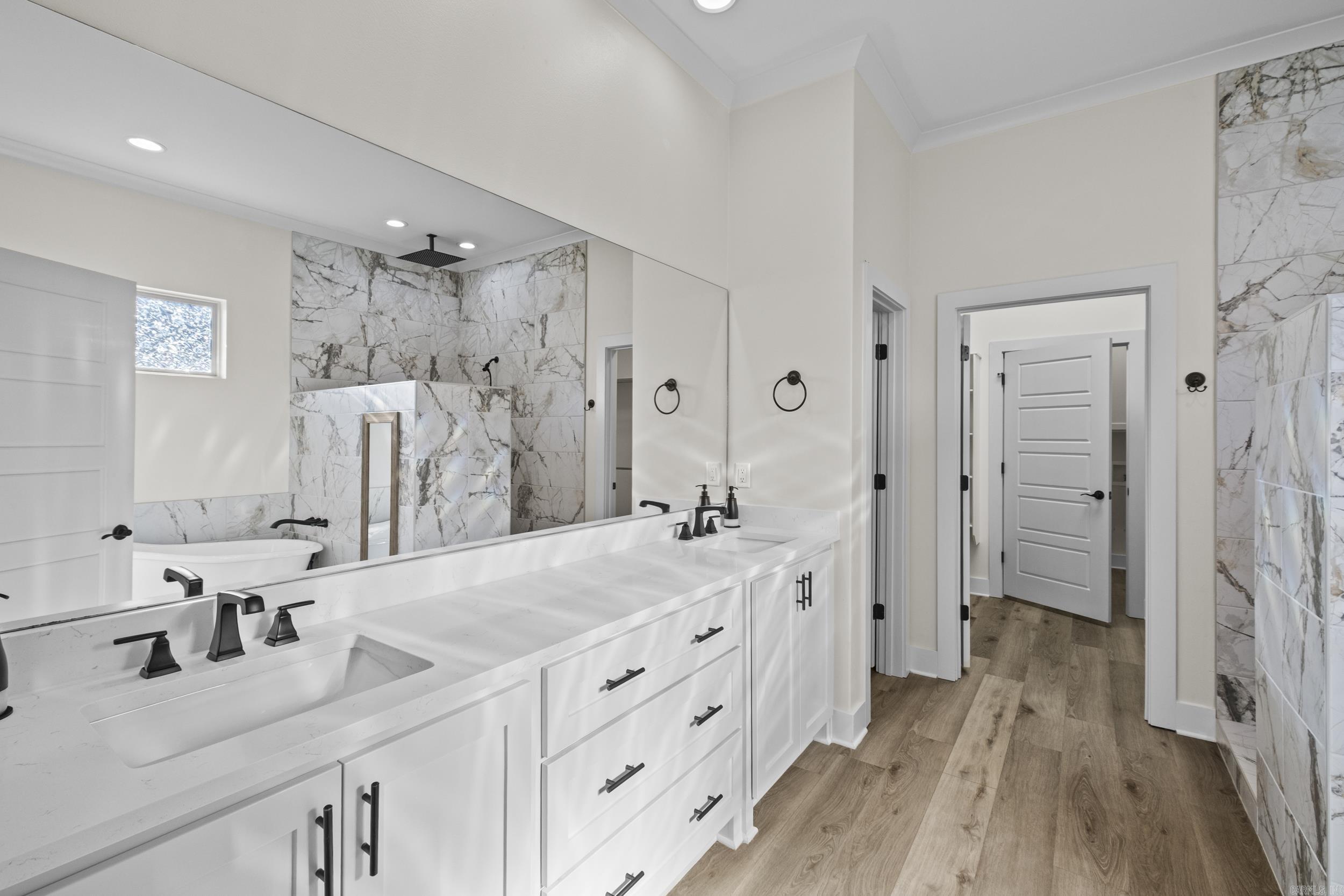 MILLERS GLENN - Residential