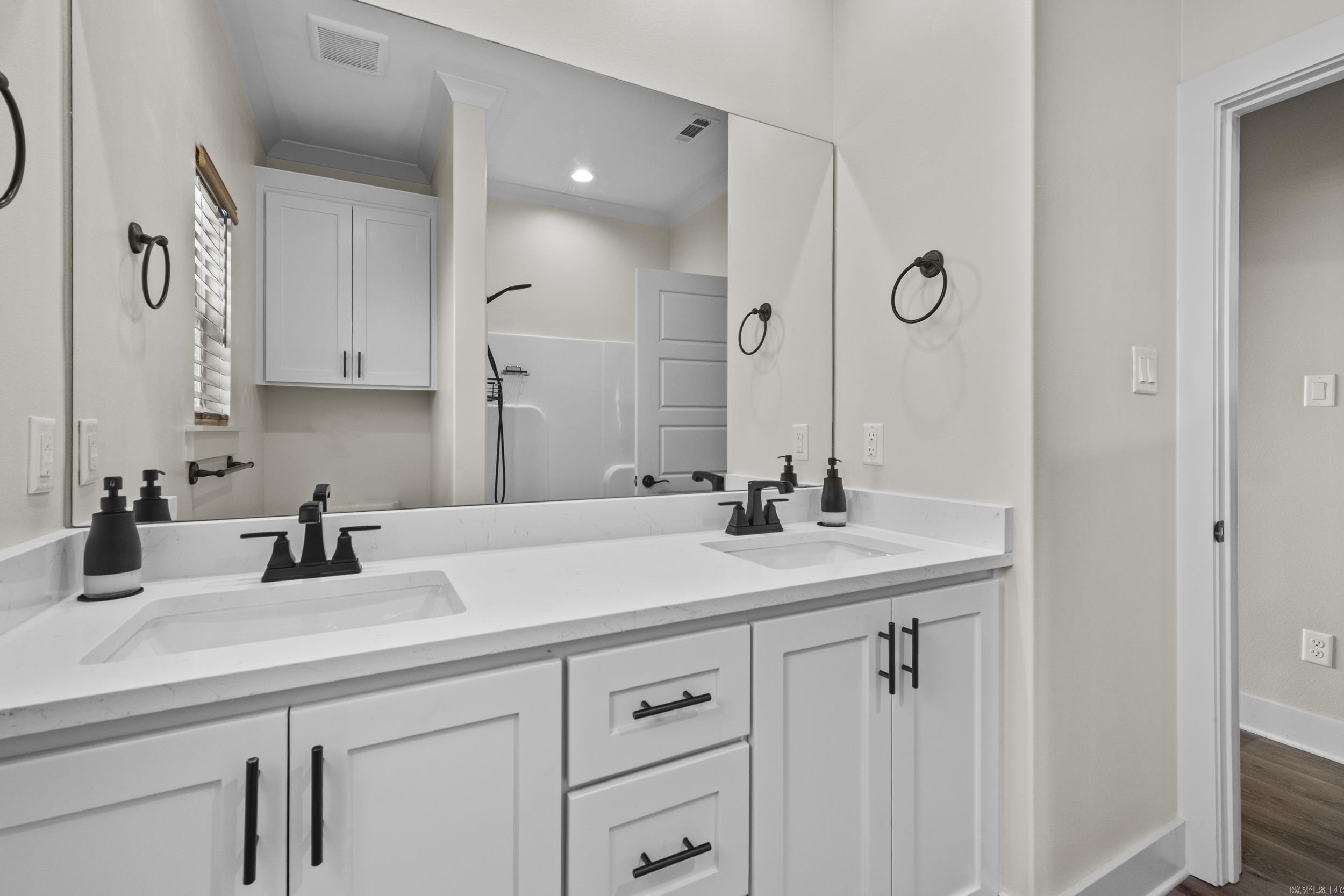 MILLERS GLENN - Residential