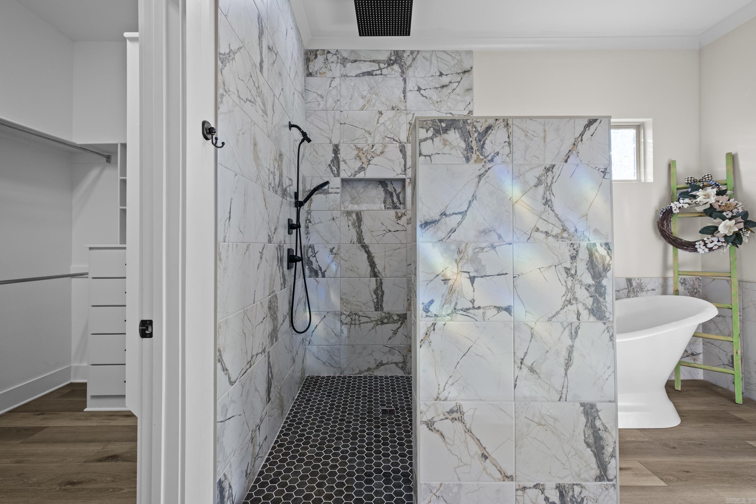 MILLERS GLENN - Residential