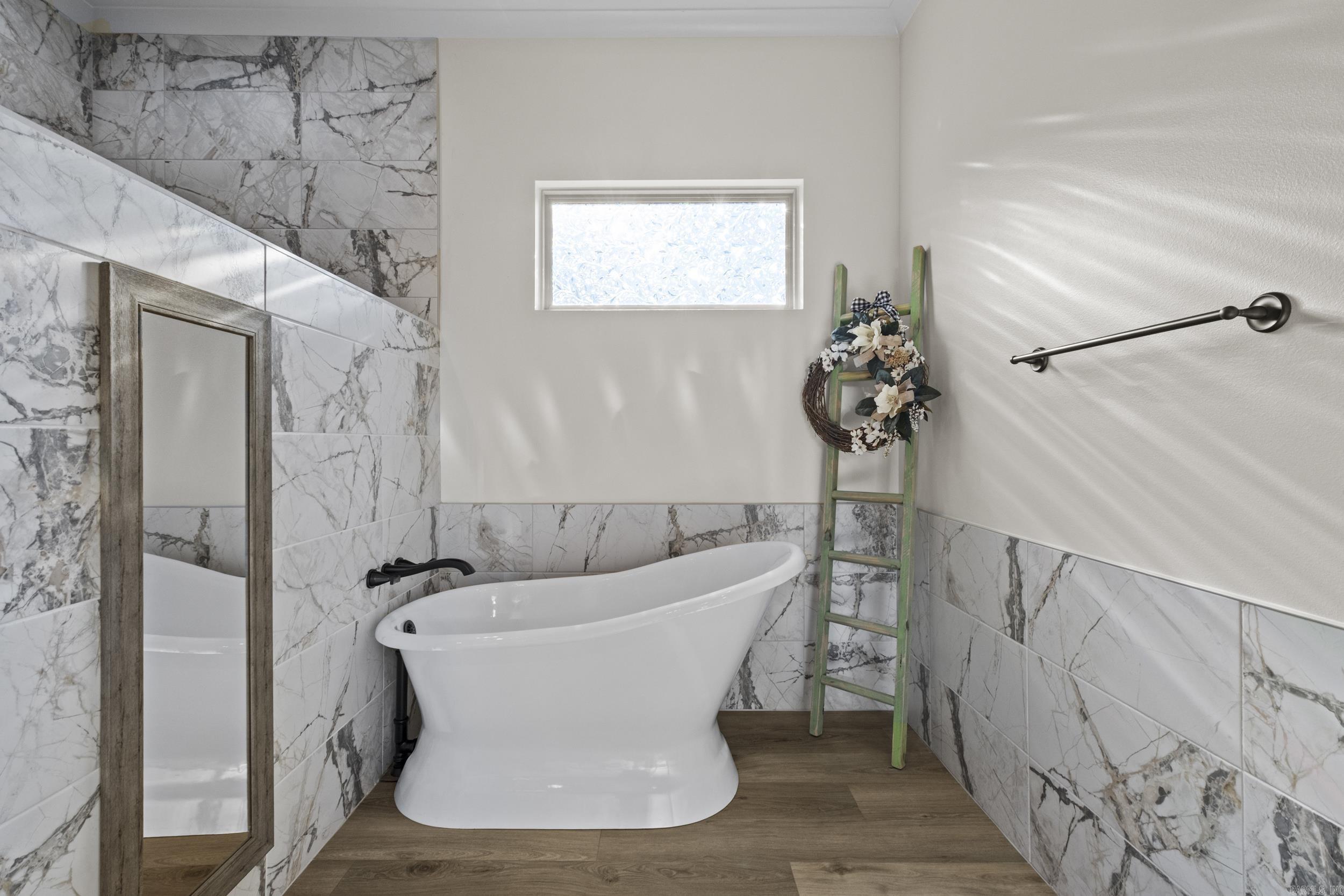 MILLERS GLENN - Residential