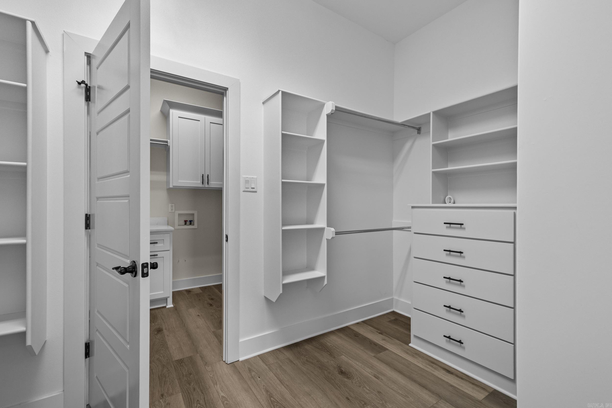 MILLERS GLENN - Residential