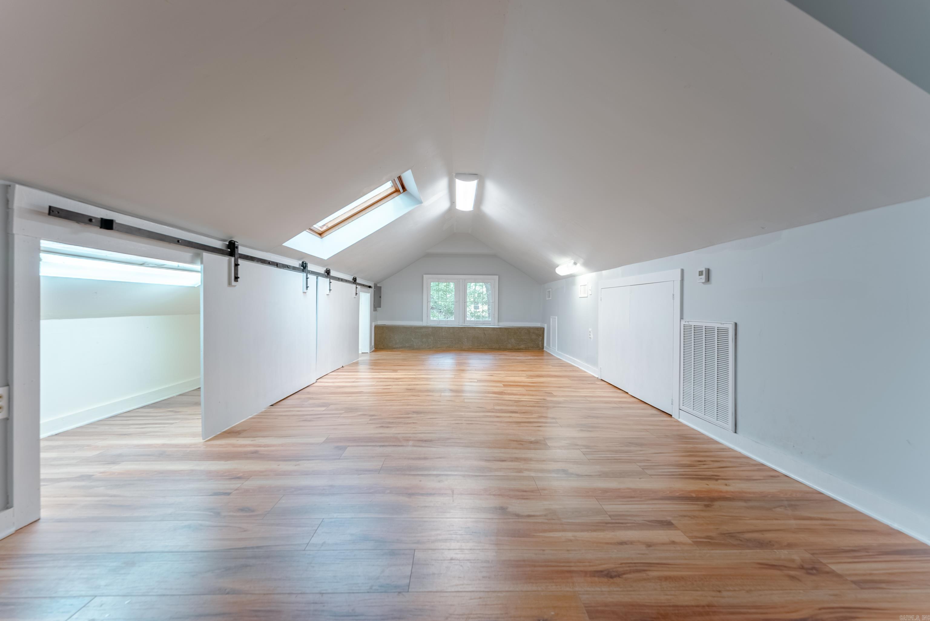 MIDLAND HILLS - Residential