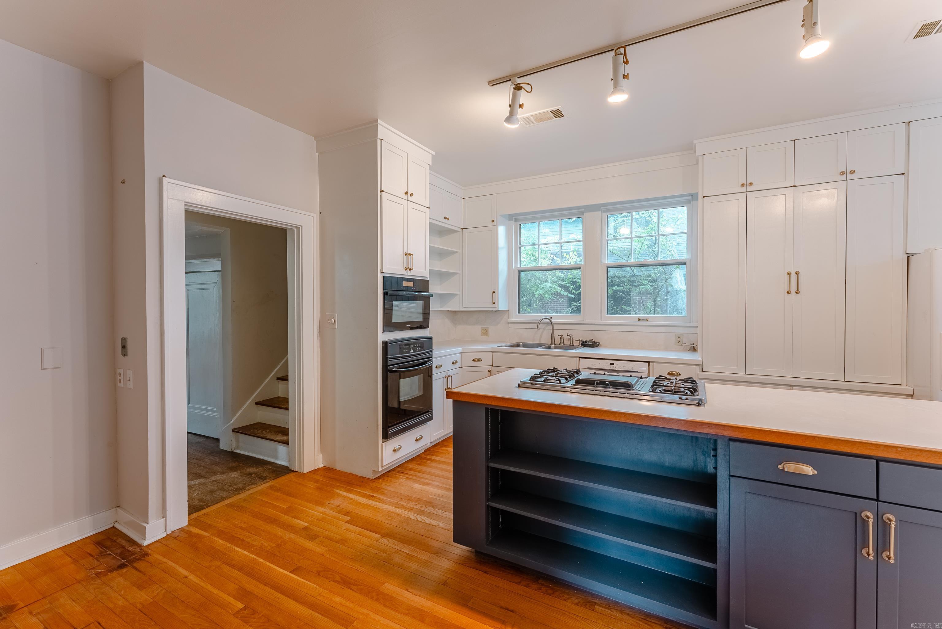 MIDLAND HILLS - Residential