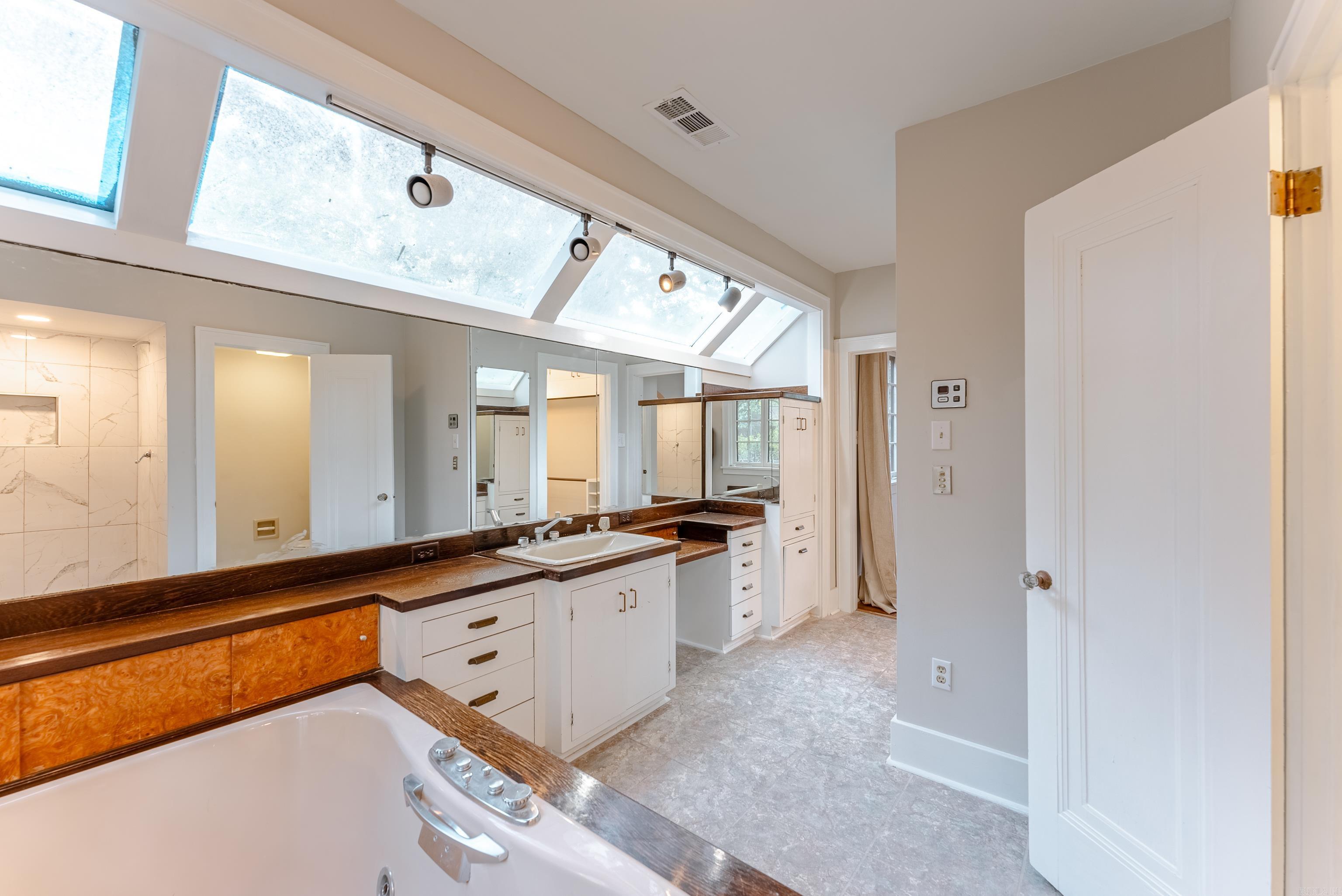MIDLAND HILLS - Residential