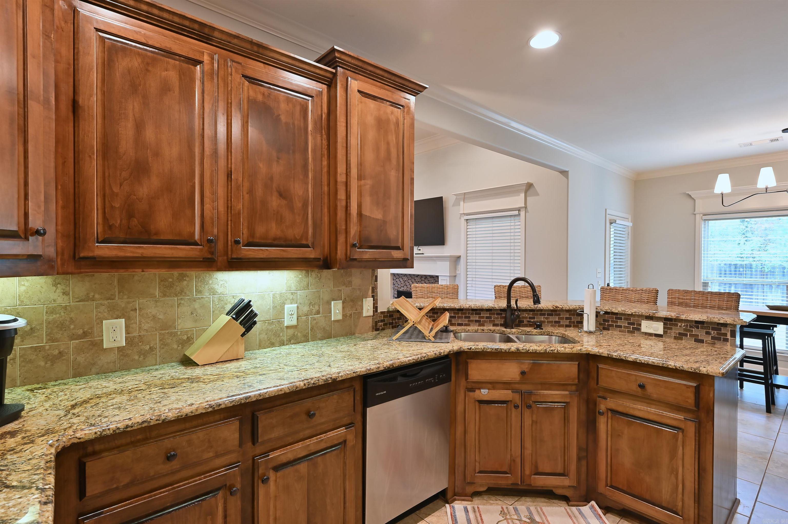 OAK GLENN - Residential