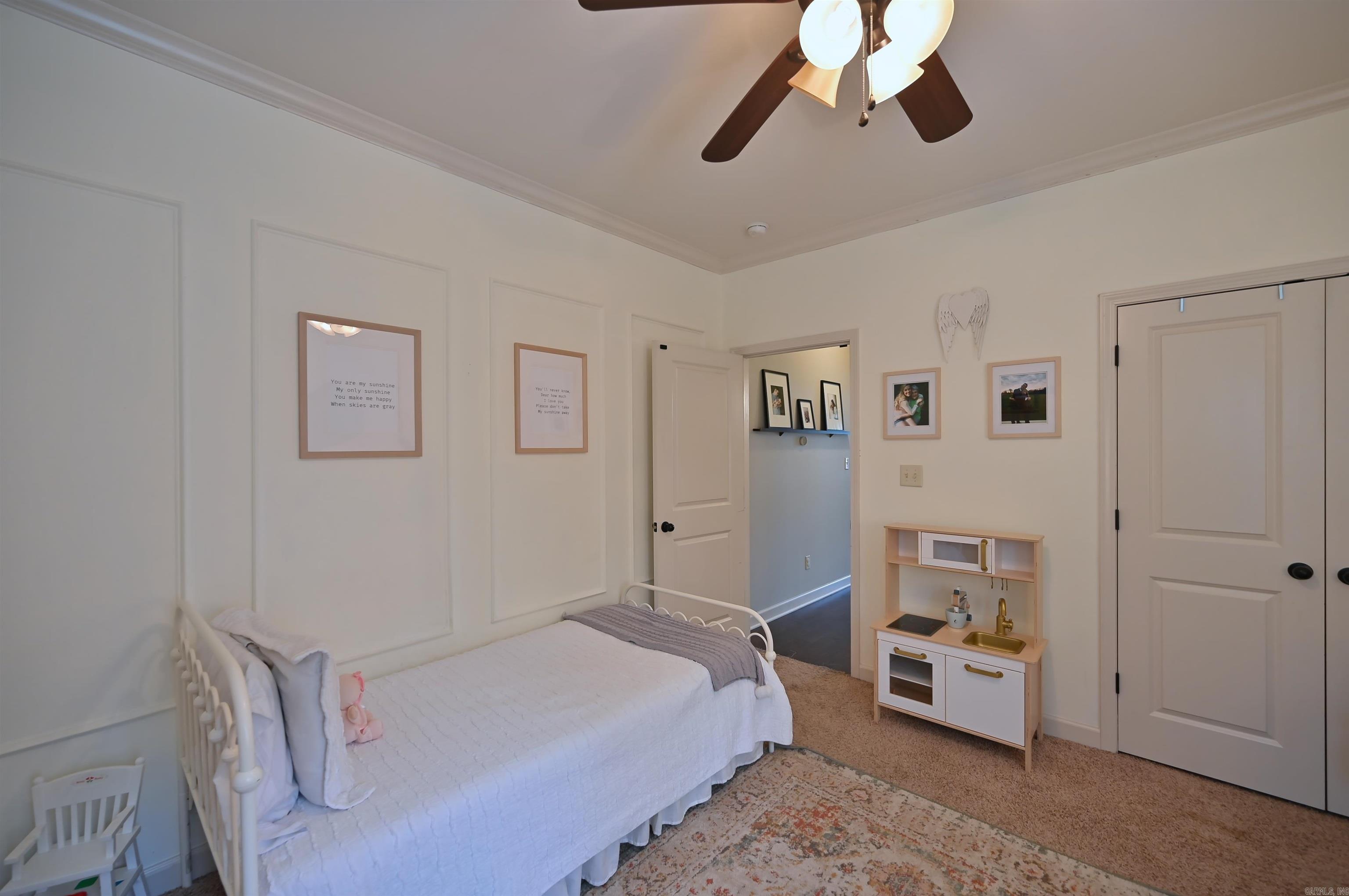 OAK GLENN - Residential